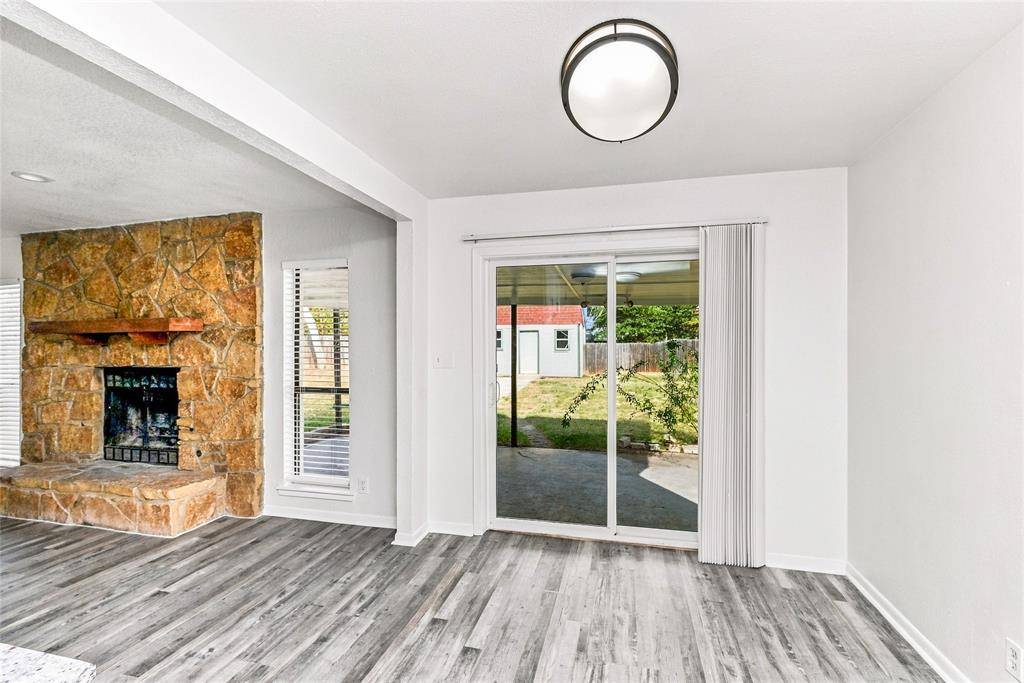 308 Hickorywood Street, Azle, TX 76020