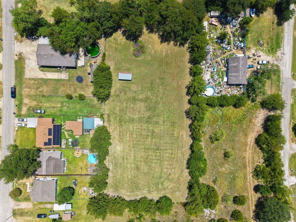74 Sarah Lane, Dallas, TX 75253