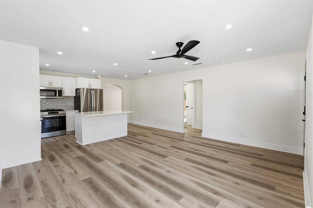 621 Truman Street, Arlington, TX 76011