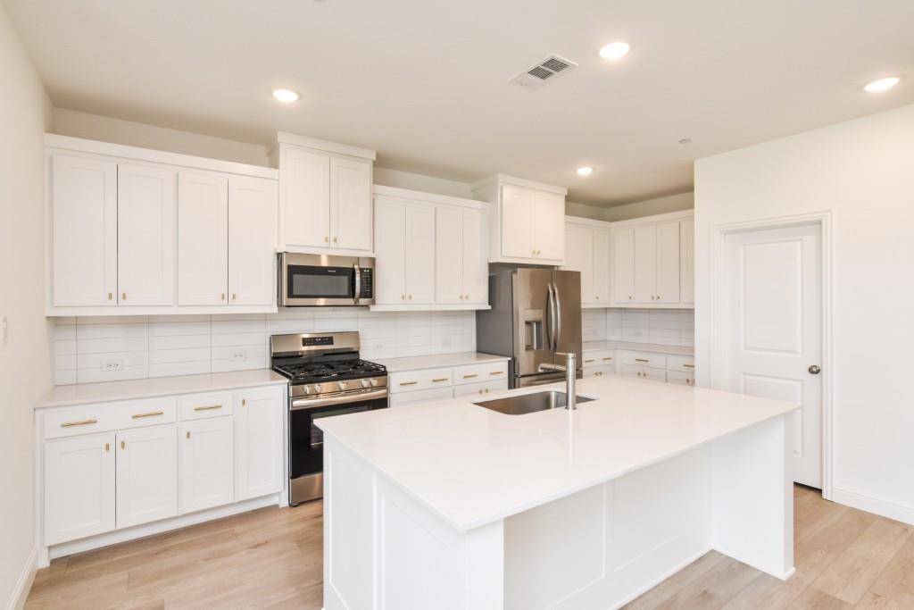 8905 Stablehand Mews, Frisco, TX 75035