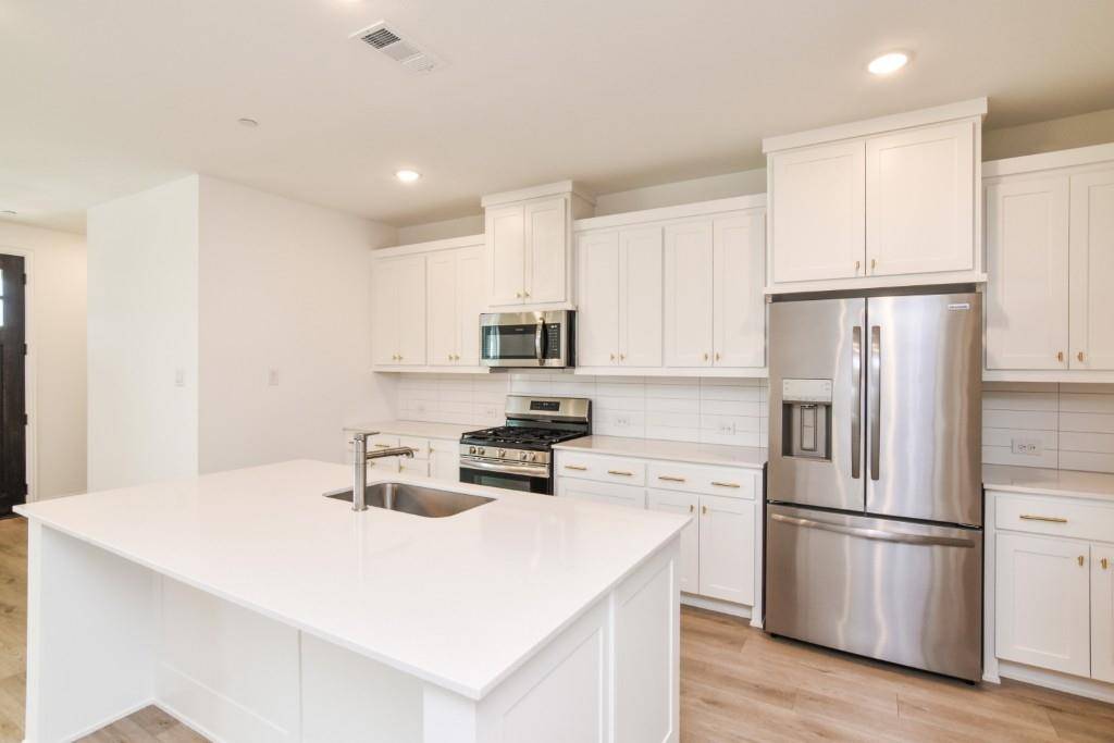 8905 Stablehand Mews, Frisco, TX 75035