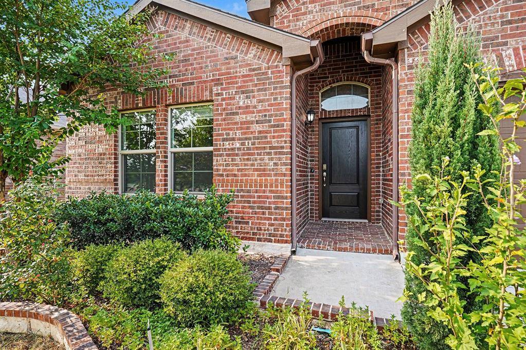 729 Rebecca Lane, Saginaw, TX 76131