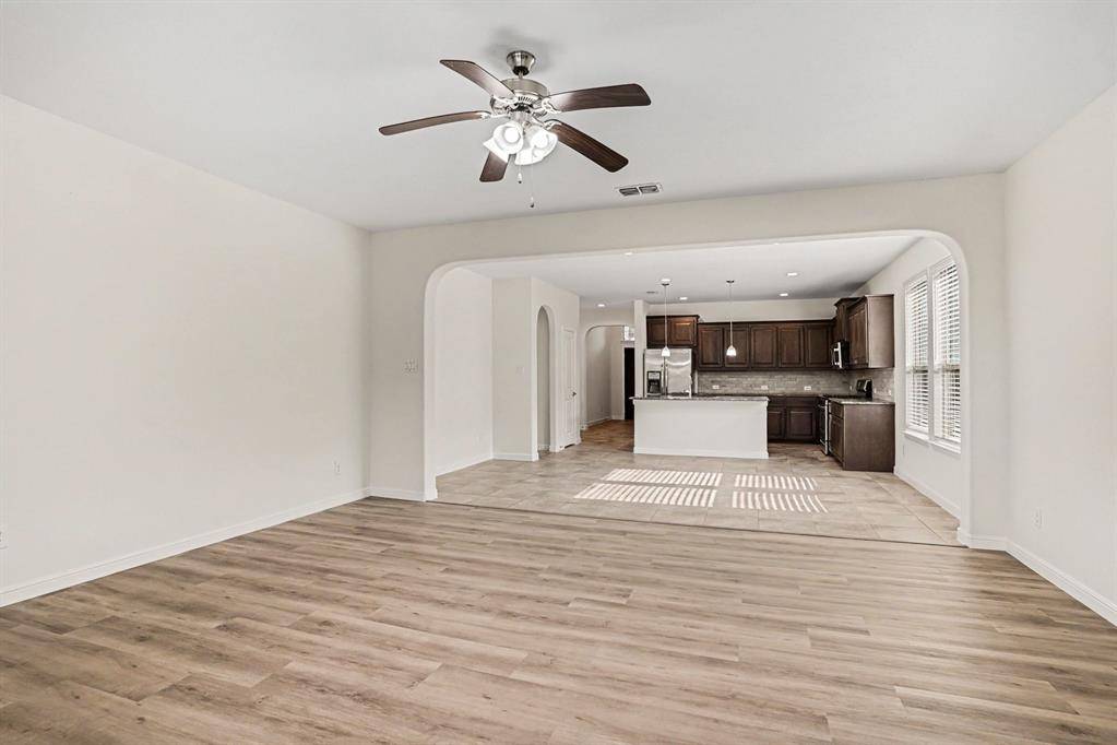 729 Rebecca Lane, Saginaw, TX 76131