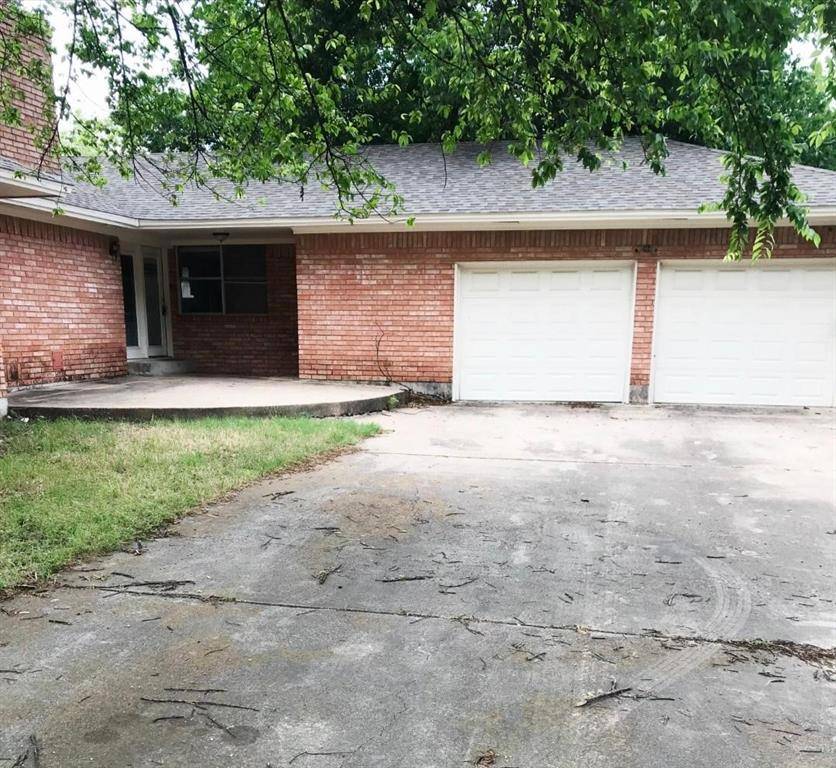 700 N Marable Street, West, TX 76691