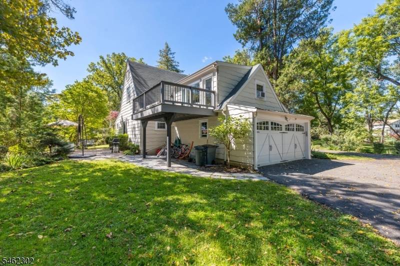 172 New Providence Rd, Mountainside Boro, NJ 07092