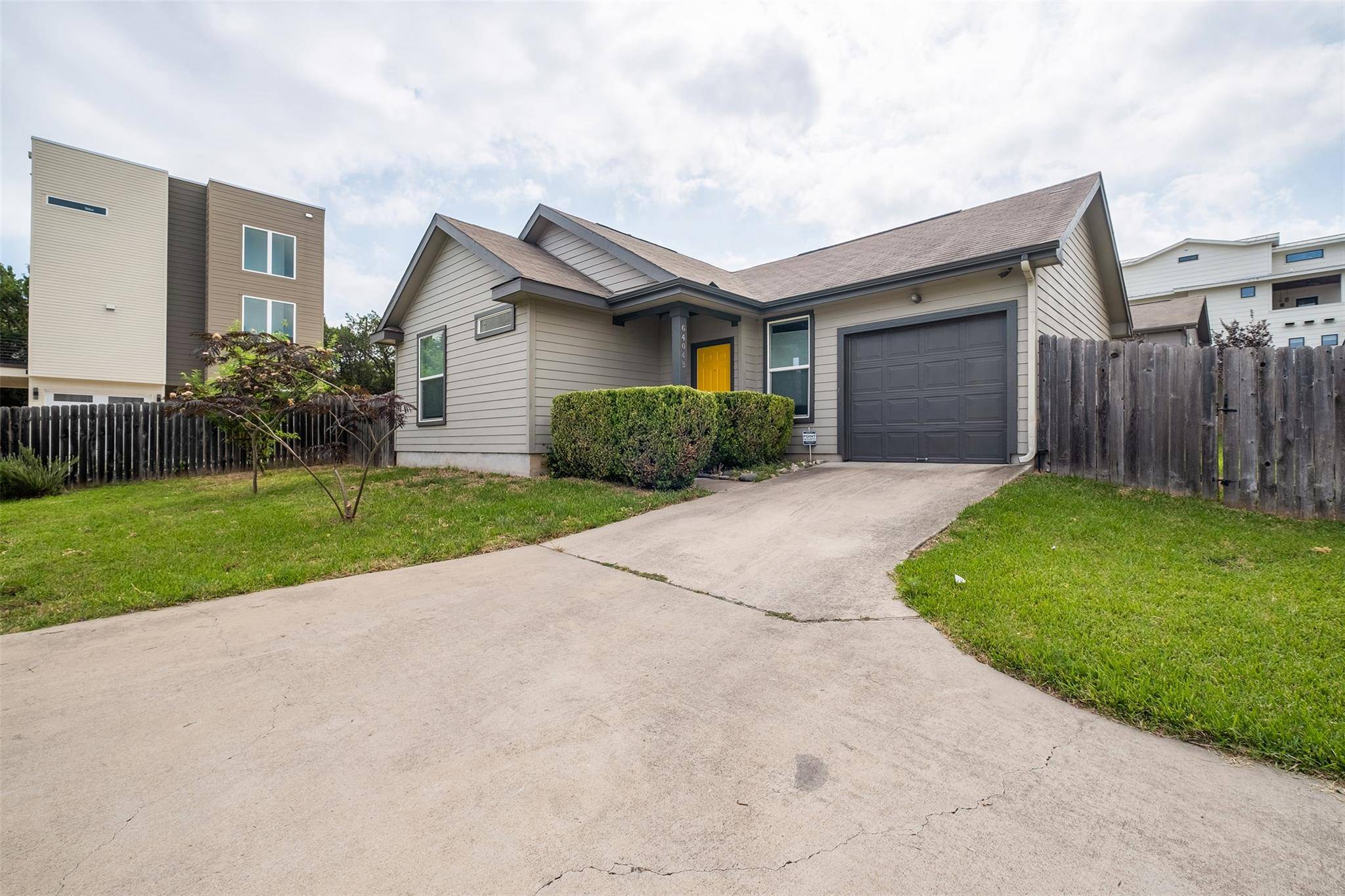 6404 Carson RDG #B, Austin, TX 78741