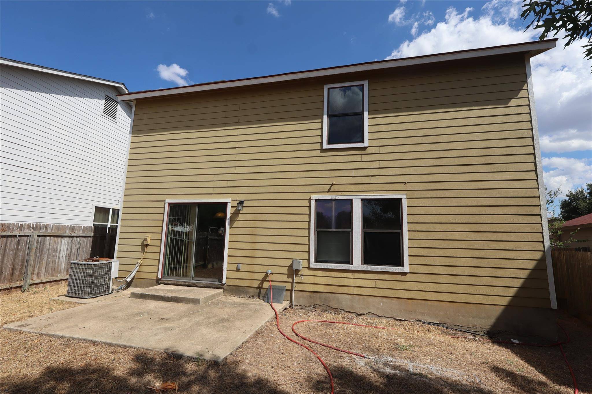 5320 Mathra DR, Del Valle, TX 78617