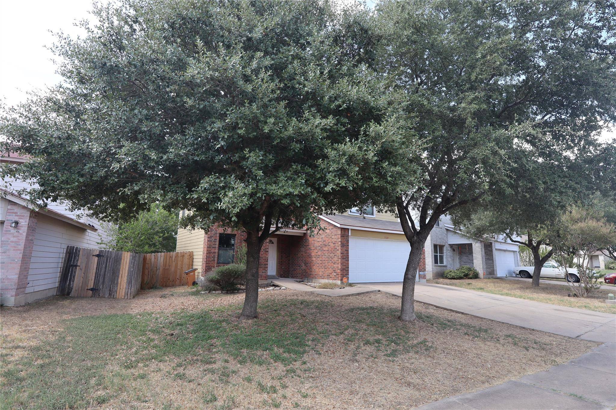 5320 Mathra DR, Del Valle, TX 78617