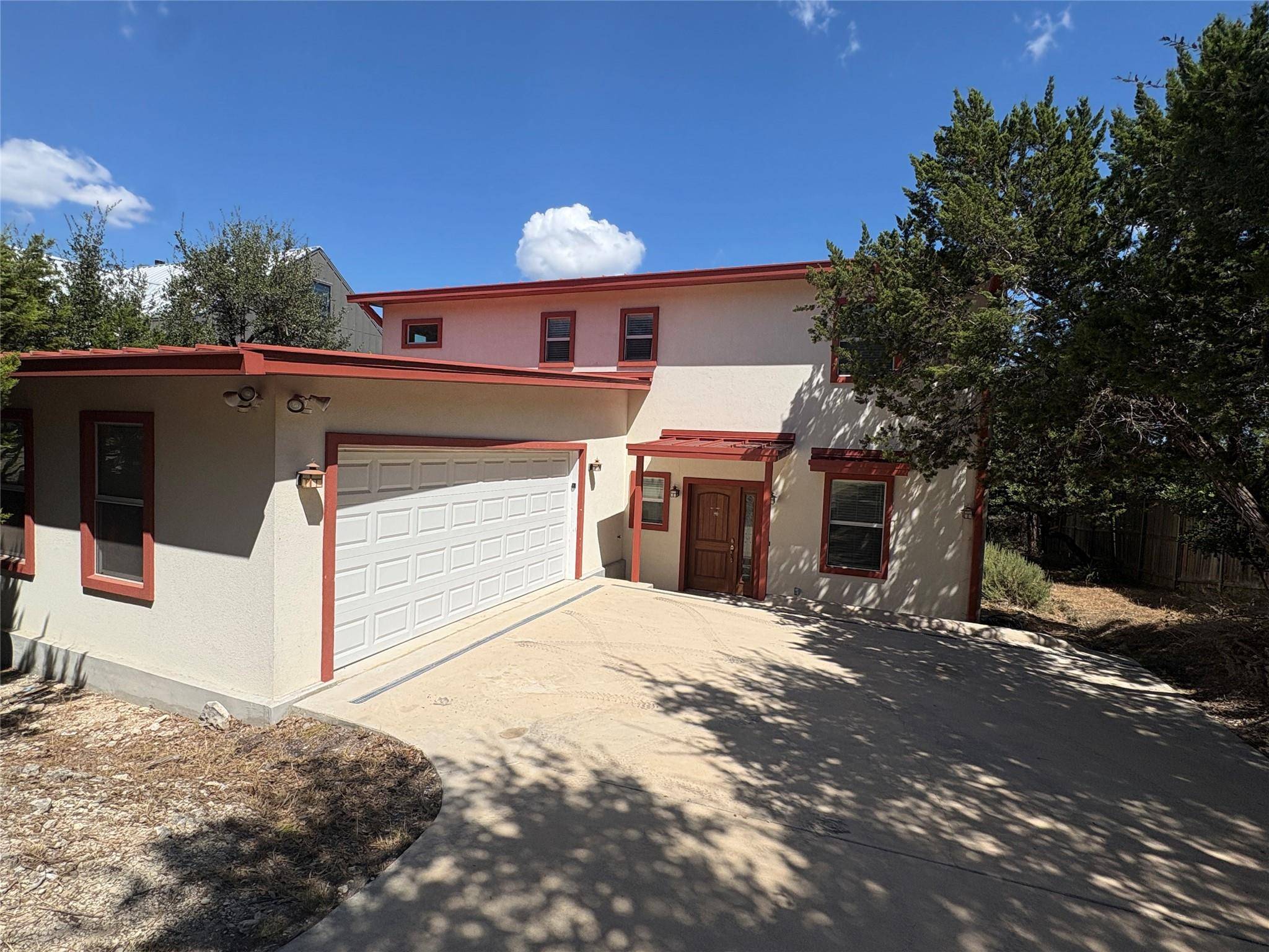 841 Scenic CIR, Dripping Springs, TX 78620