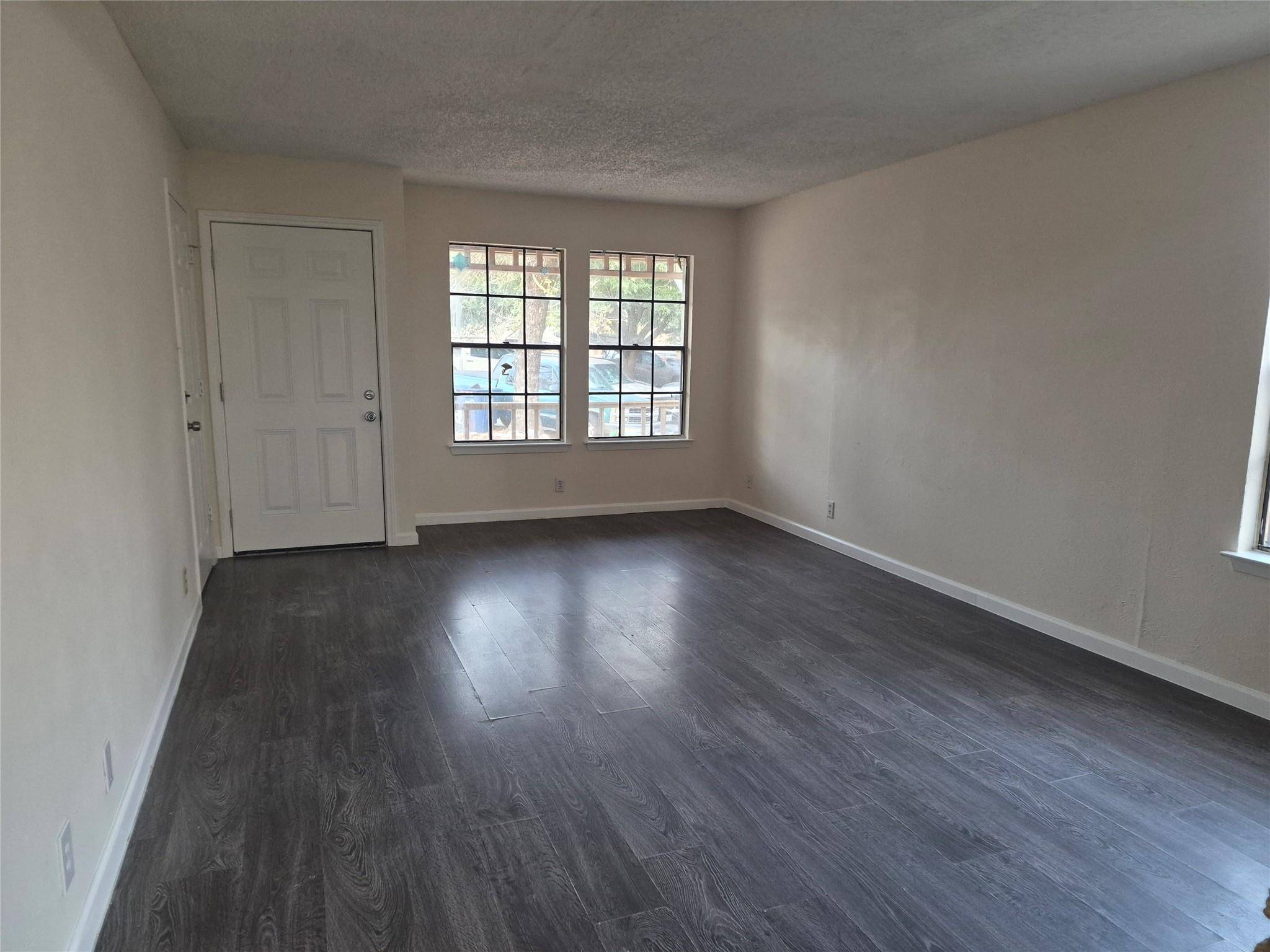 1105 Ash CV #B, Austin, TX 78753