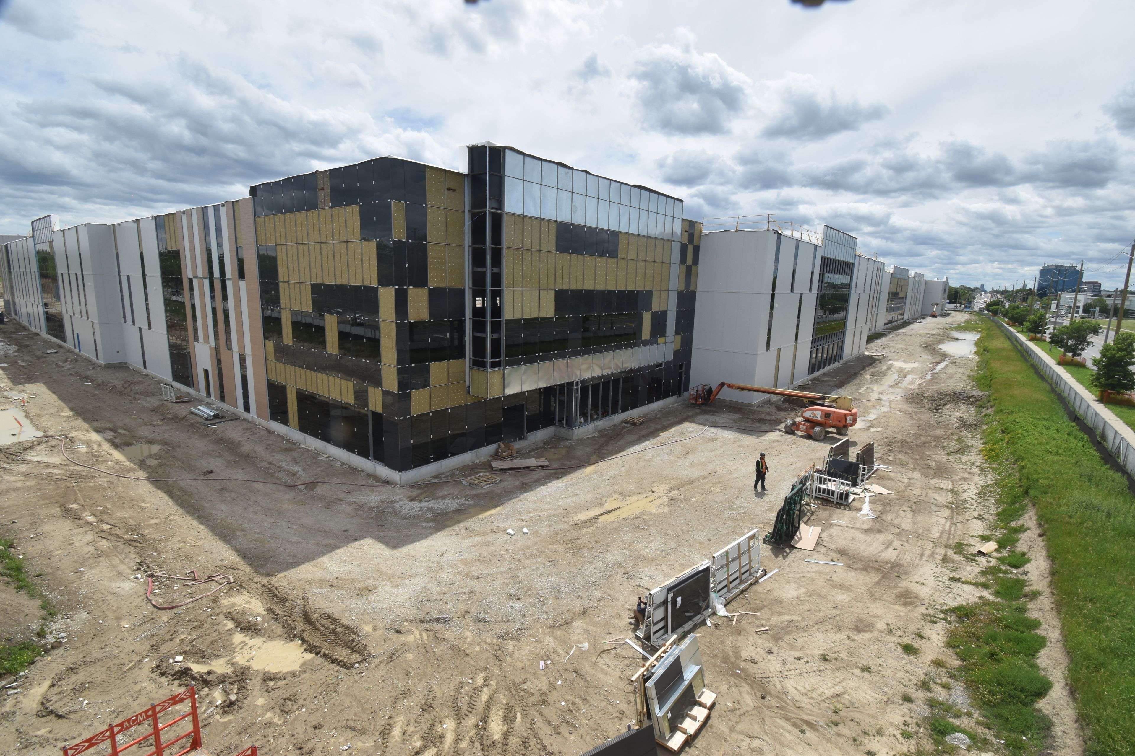 NA Steeles AVE E #2, Toronto E05, ON M1W 3E8
