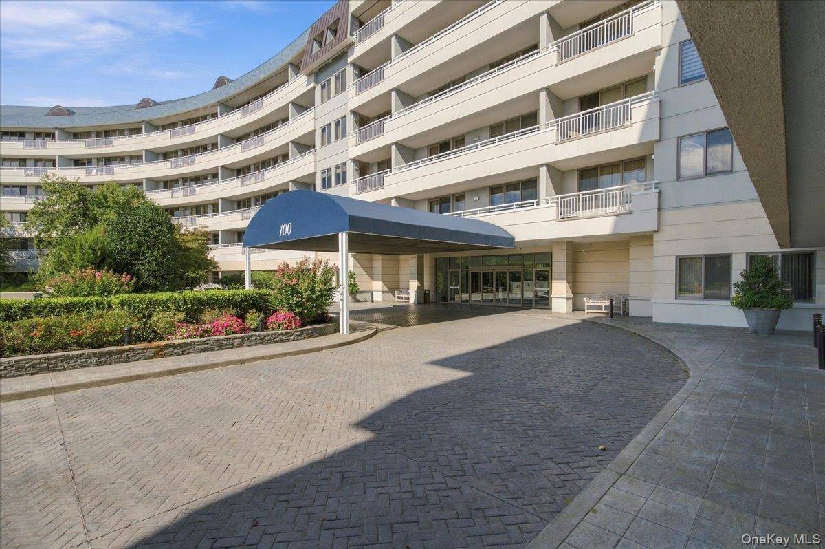 100 Harbor View DR #651, Port Washington, NY 11050