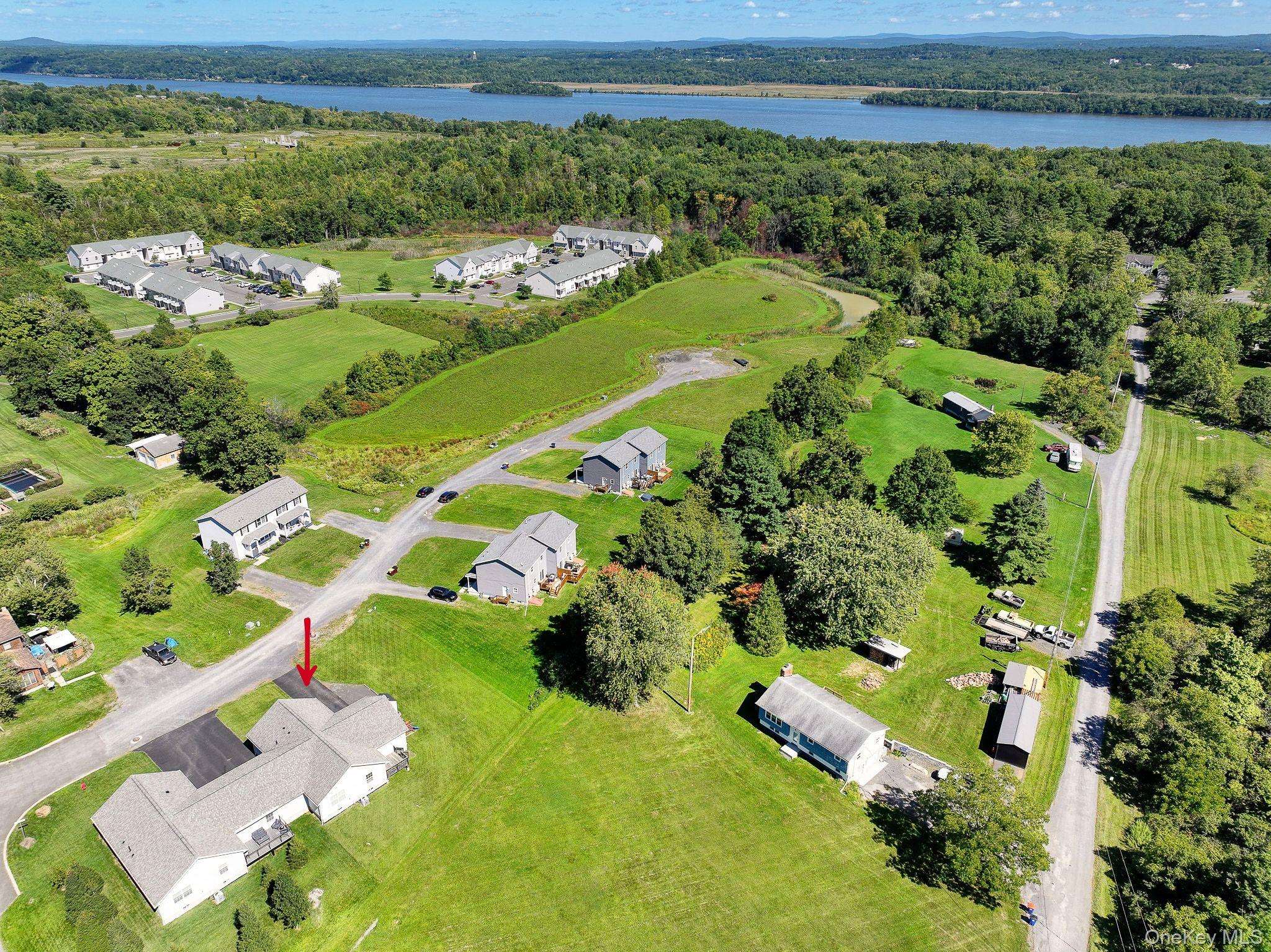 8 Quincy Stowell CT, Saugerties, NY 12477