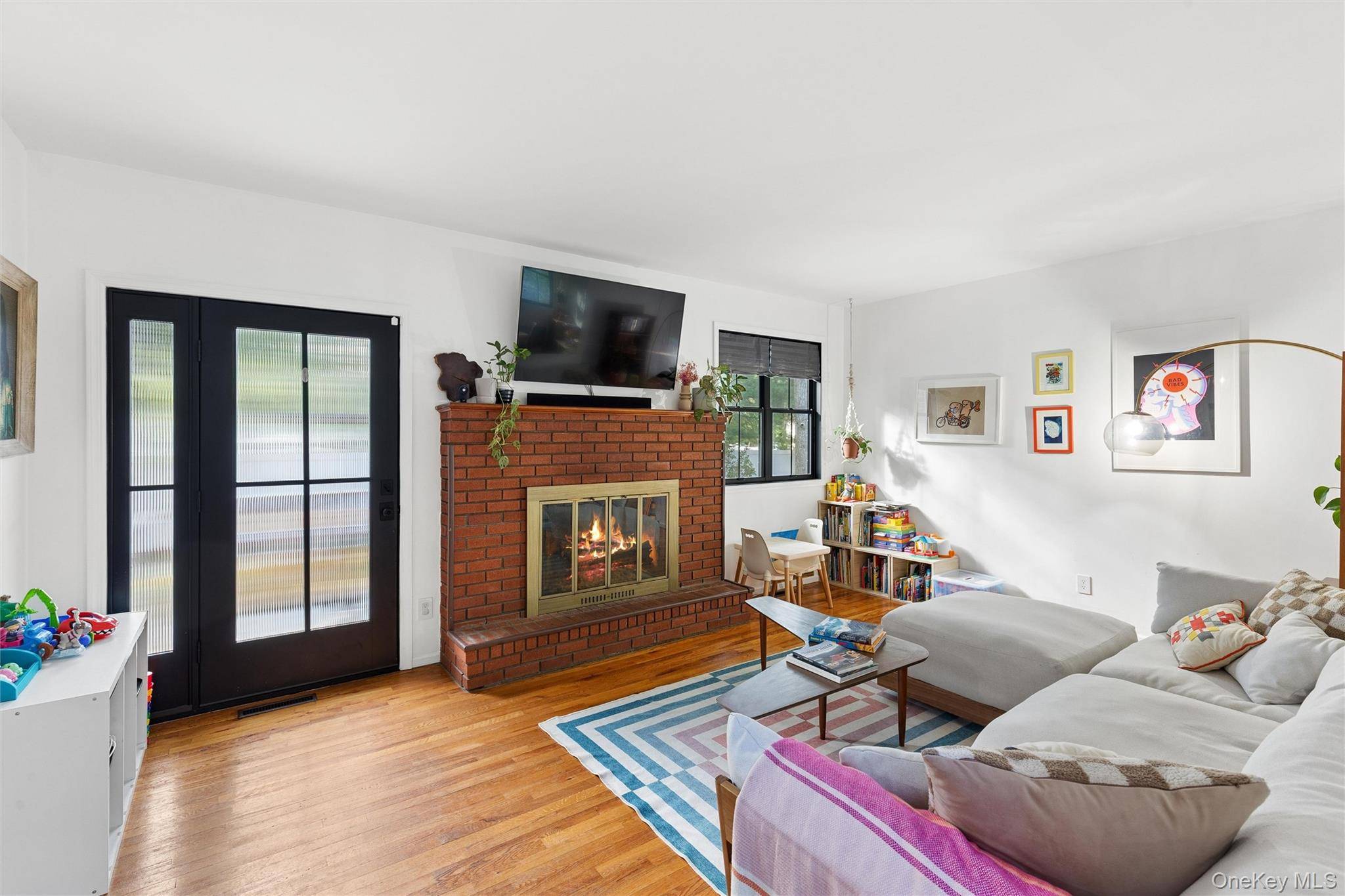 38 Heston RD, Shirley, NY 11967