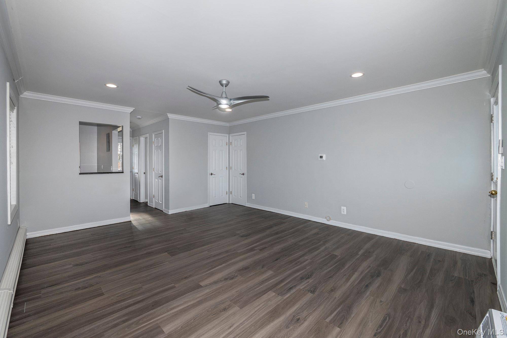 184 Hallock RD #6F1, Lake Grove, NY 11755