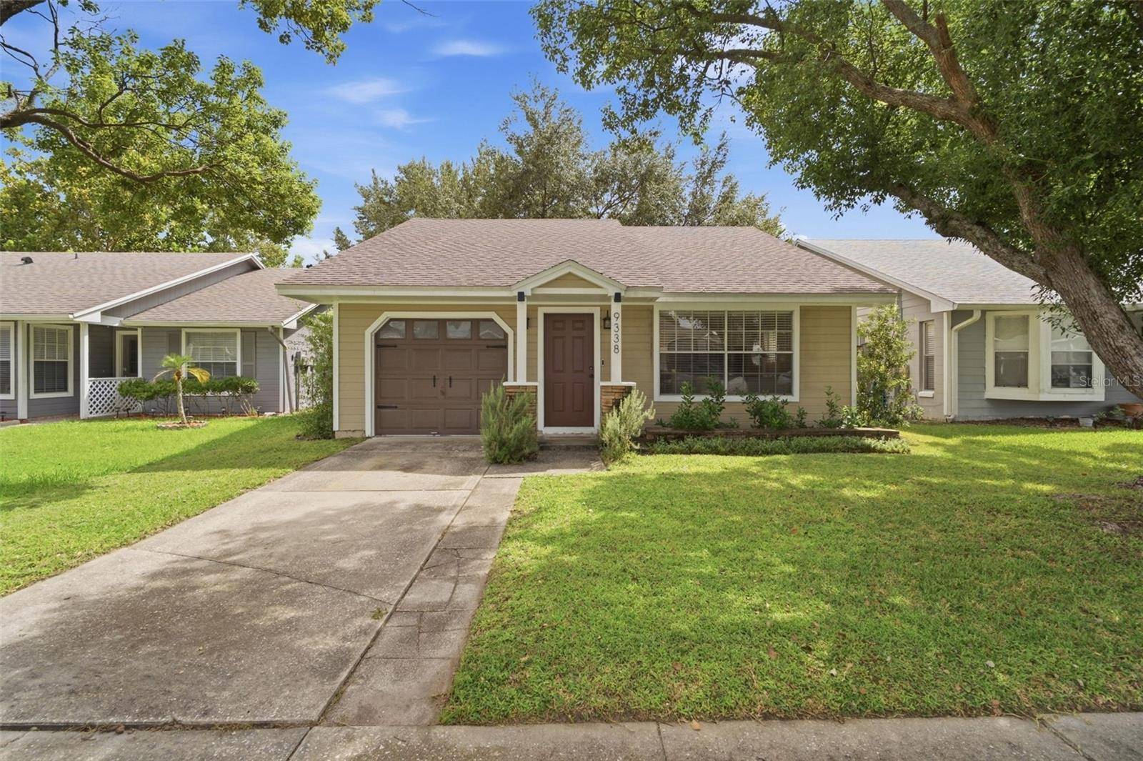 9338 CHANDON DR, Orlando, FL 32825