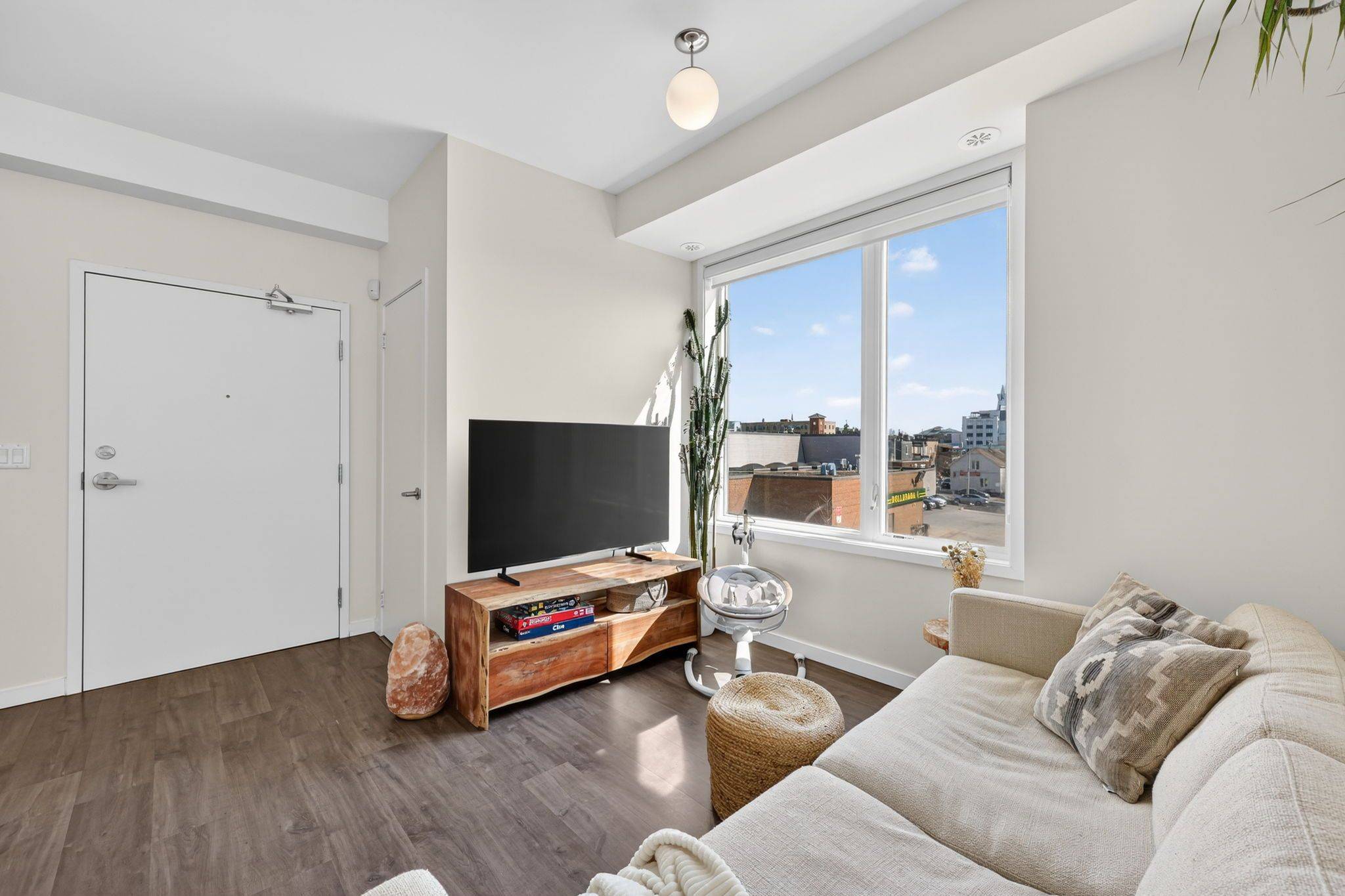 300 Alex Gardner CIR #42, Aurora, ON L4G 3G5