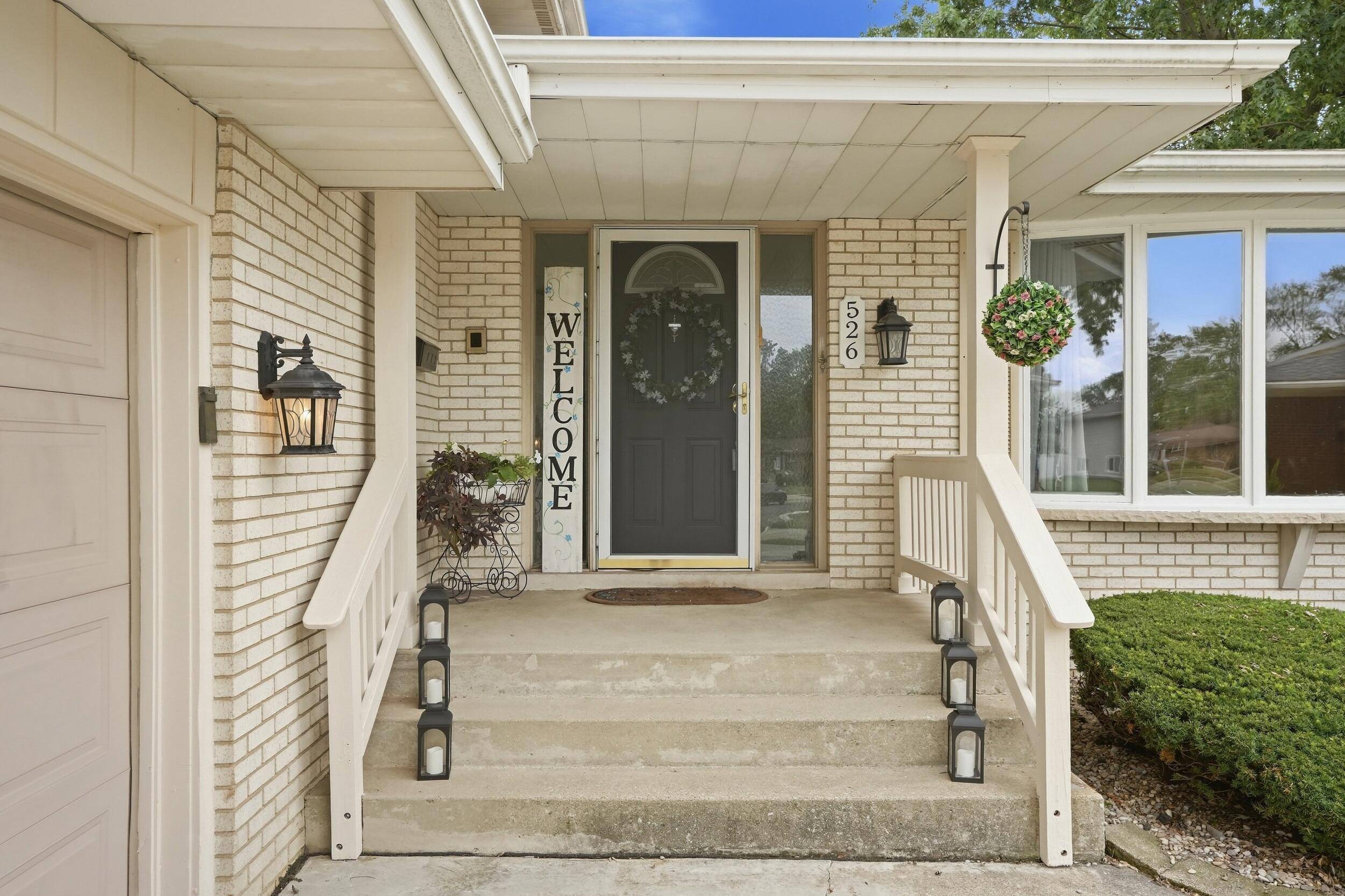 526 Cedar Court, Munster, IN 46321