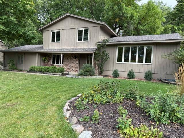 6015 Stoneybrook DR, Minnetonka, MN 55345