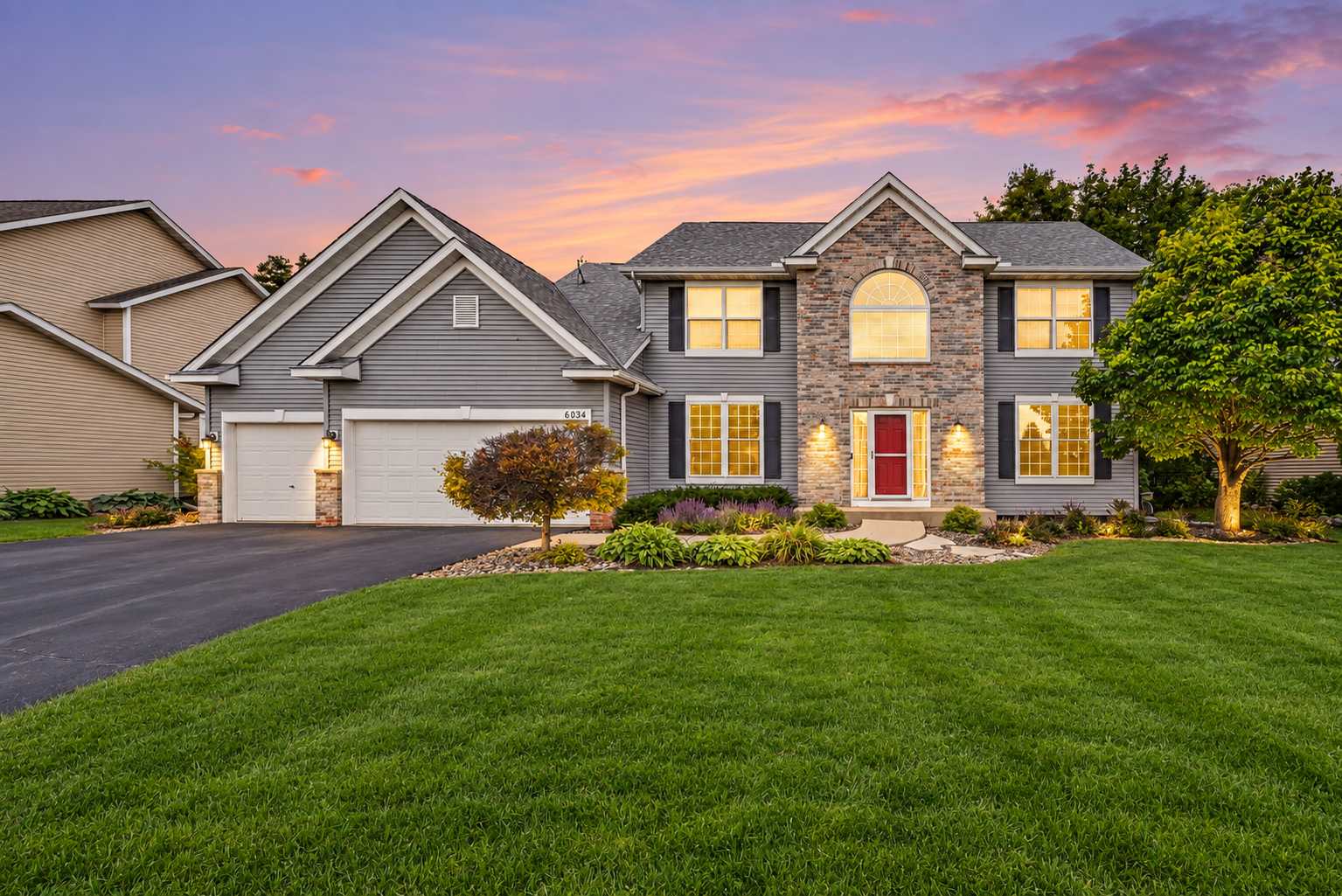 6034 Summit Curve S, Cottage Grove, MN 55016