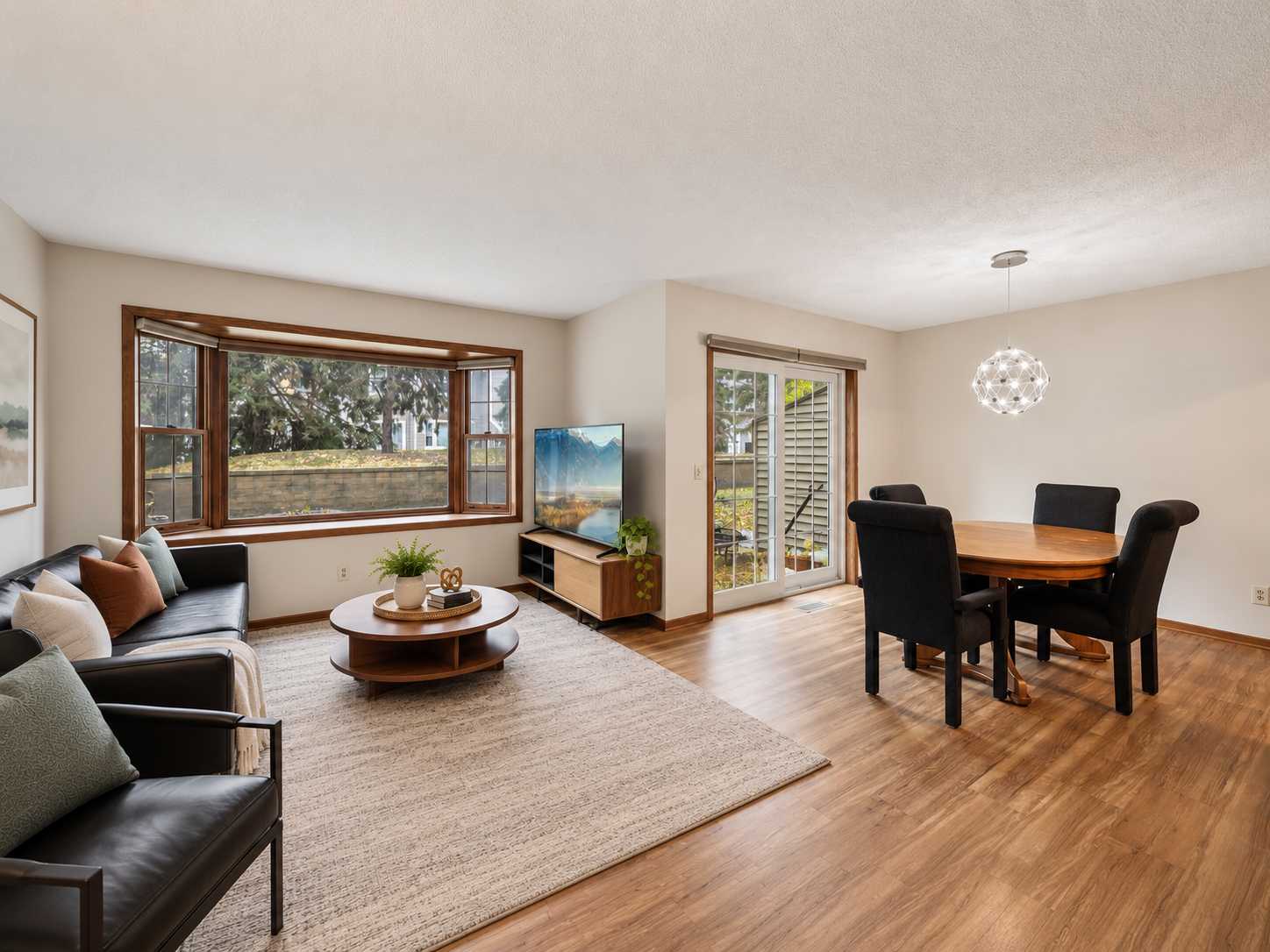 320 Karen LN NE, Columbia Heights, MN 55421