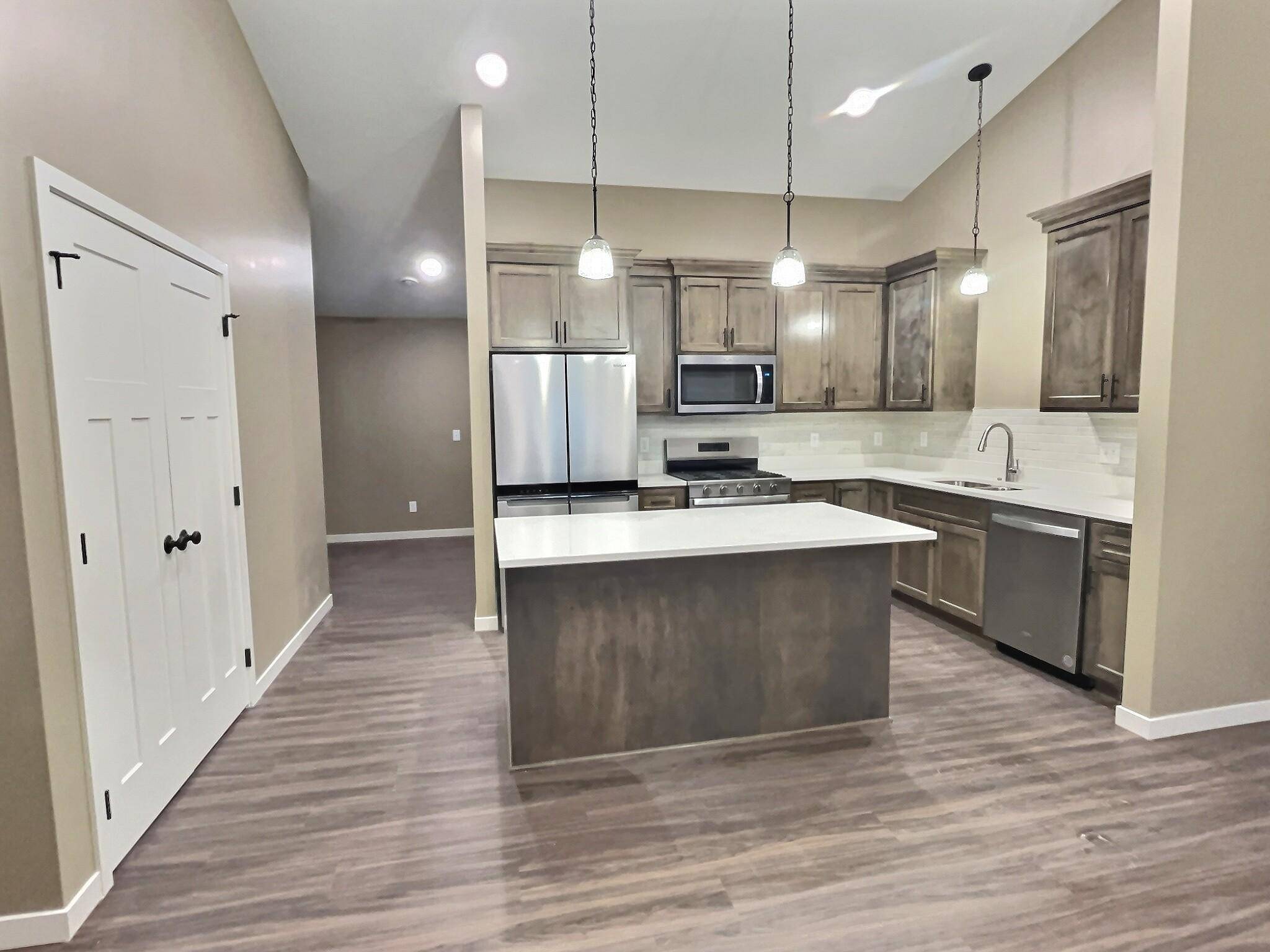 414 5th ST W, Maple Lake, MN 55358