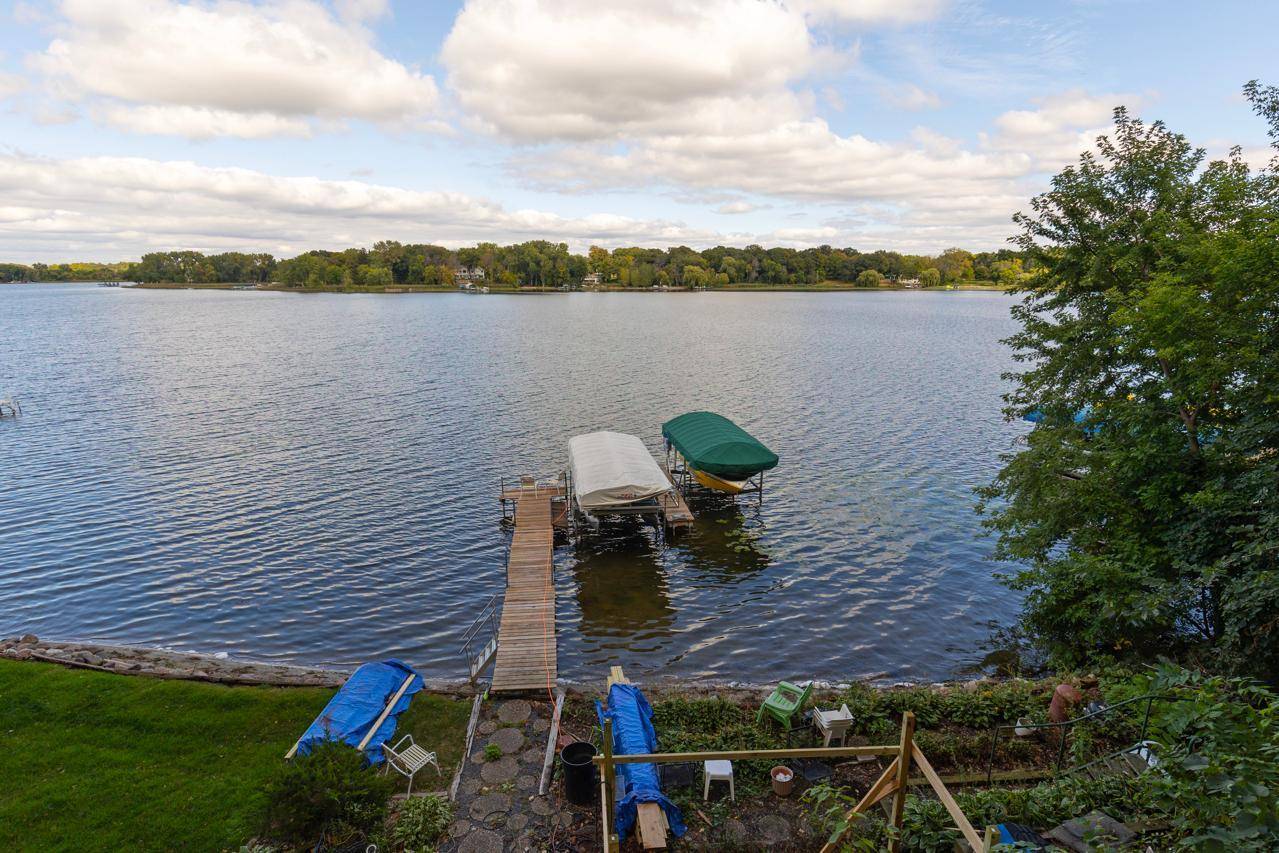7339 Frontier Trail, Chanhassen, MN 55317