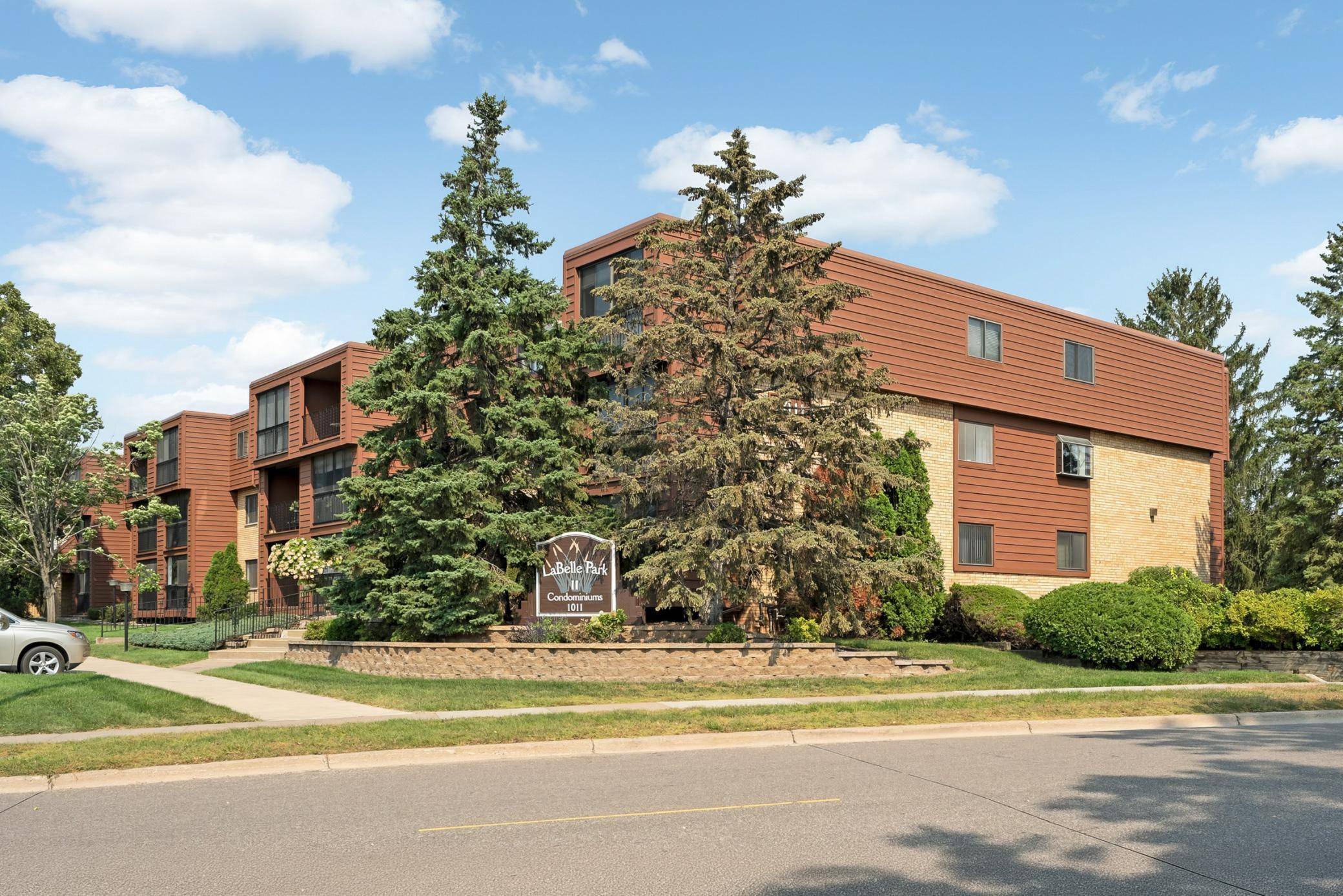 1011 41st AVE NE #319, Columbia Heights, MN 55421