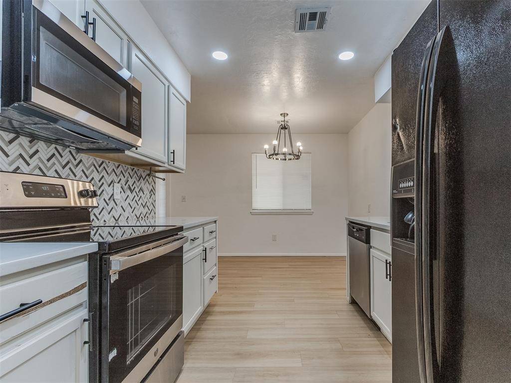 405 Woodland DR, Midwest City, OK 73130