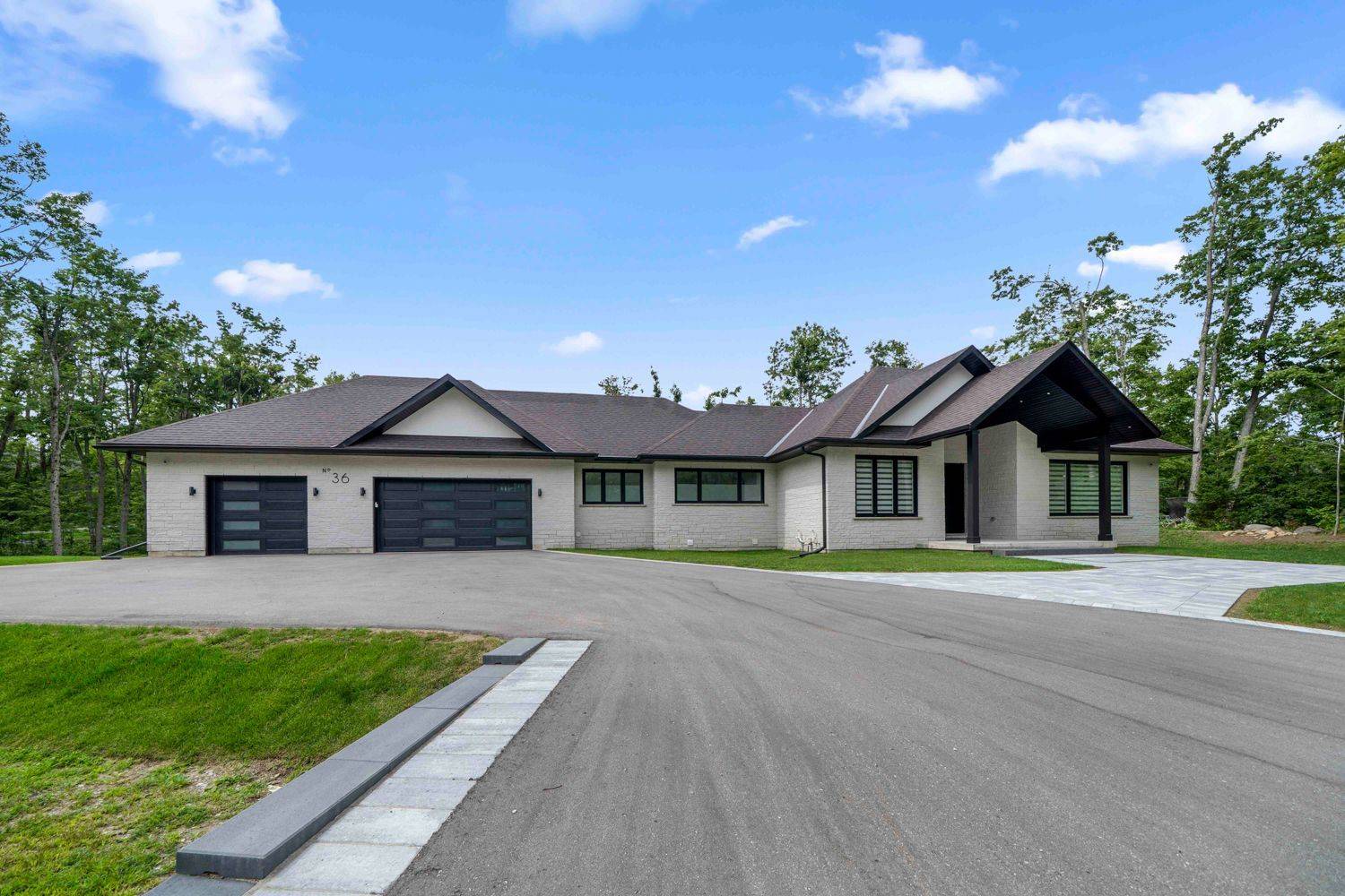 36 Highland DR, Oro-medonte, ON L0L 2L0