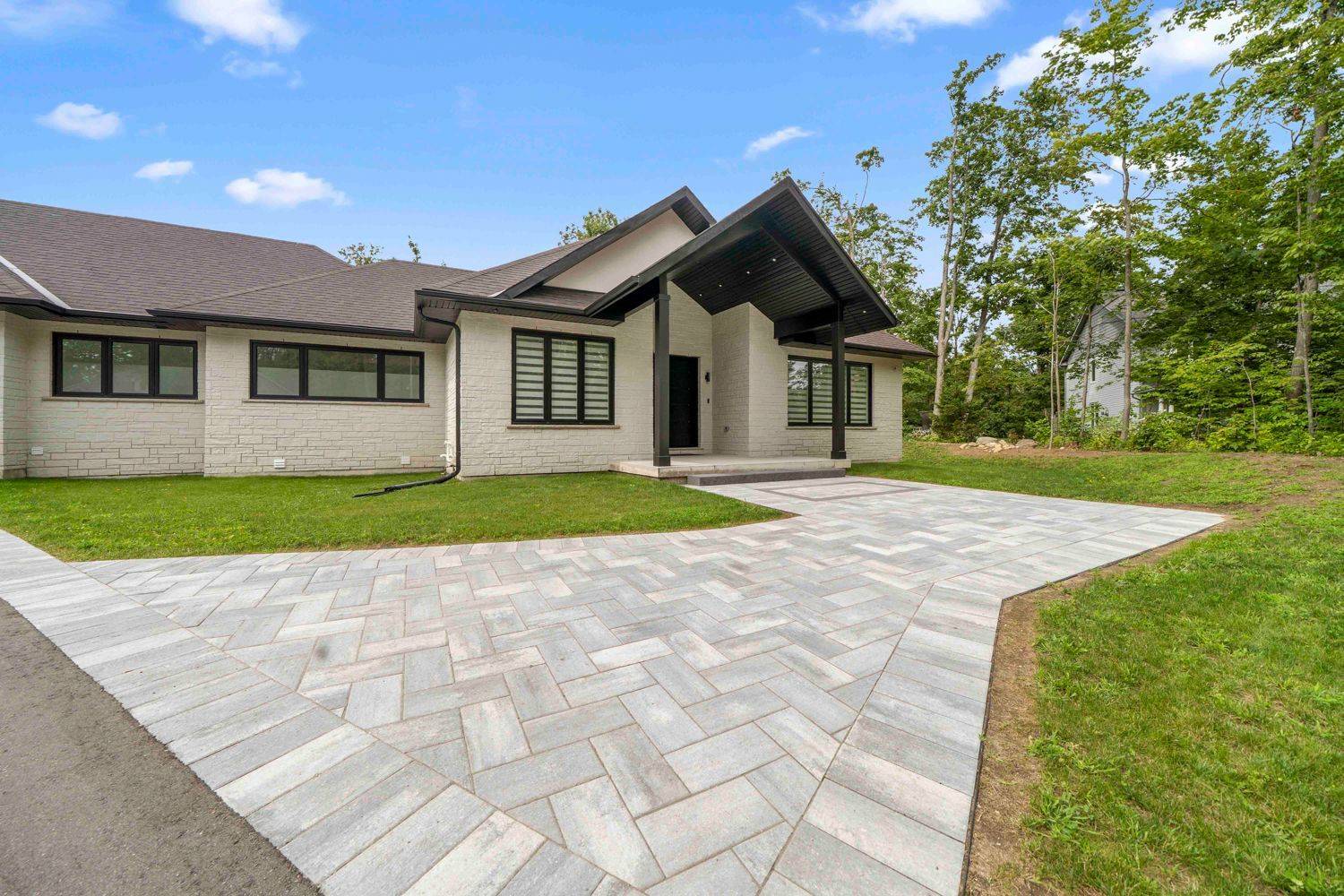 36 Highland DR, Oro-medonte, ON L0L 2L0