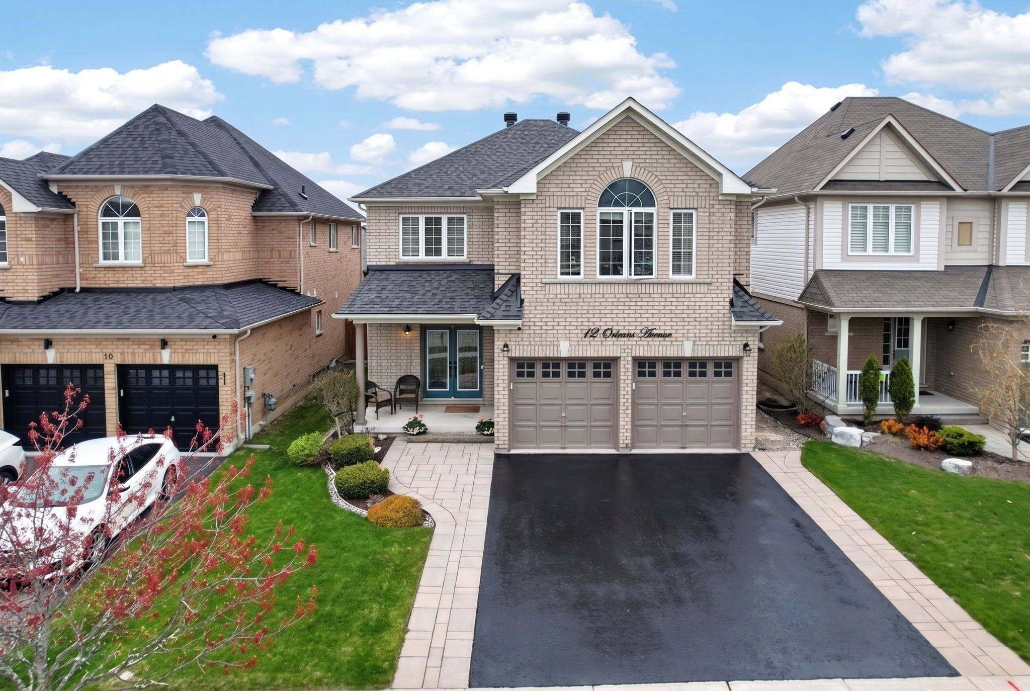 12 Orleans AVE, Barrie, ON L4M 0B1