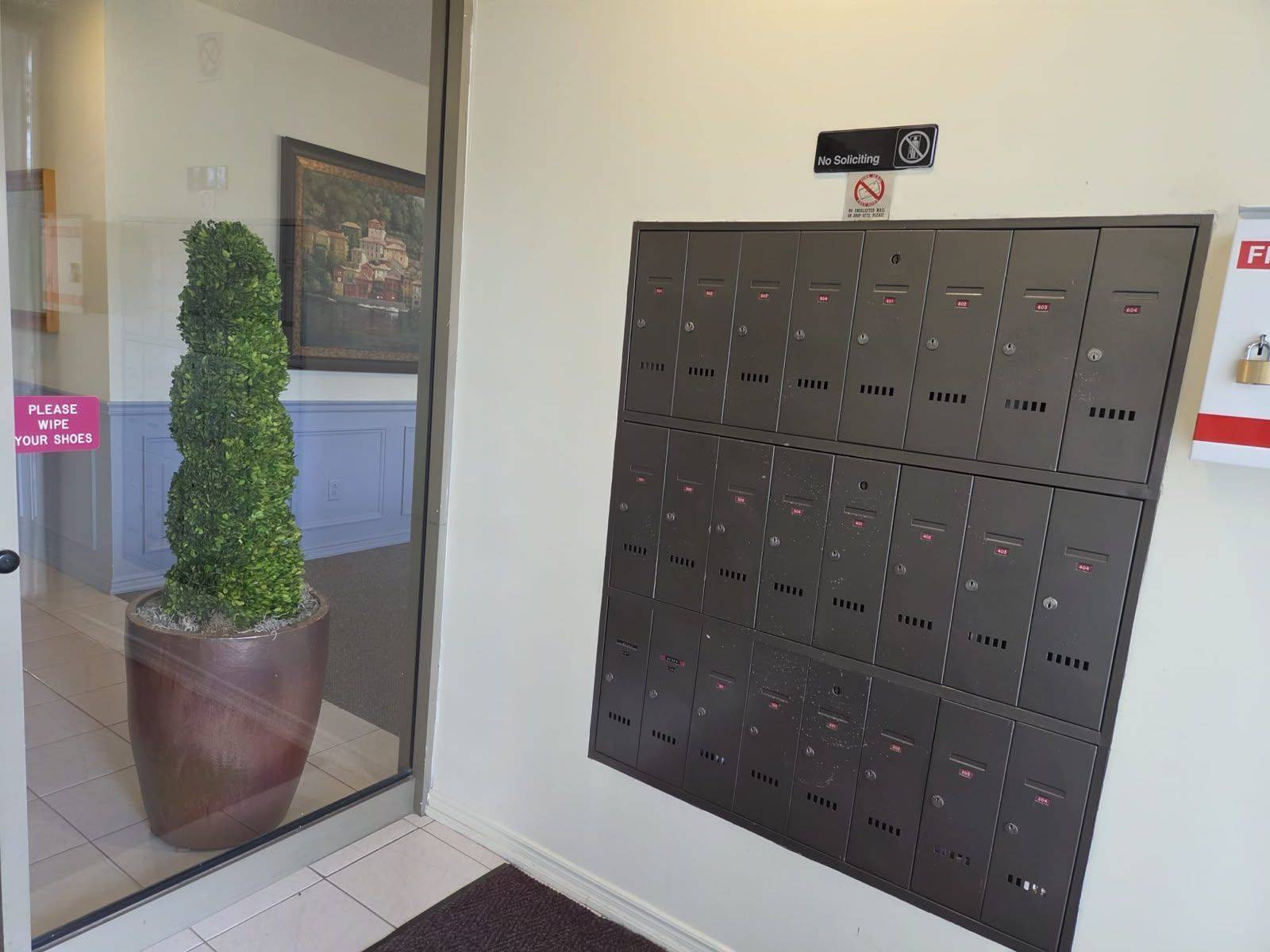 240 QUIGLEY RD #201, Hamilton, ON L8K 5M9