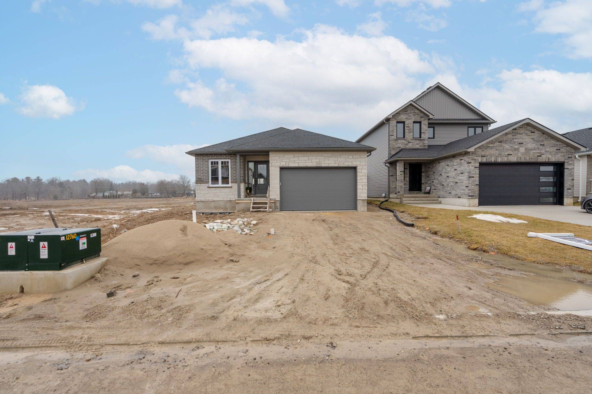 44 POSTMA CRES, North Middlesex, ON N0M 1A0
