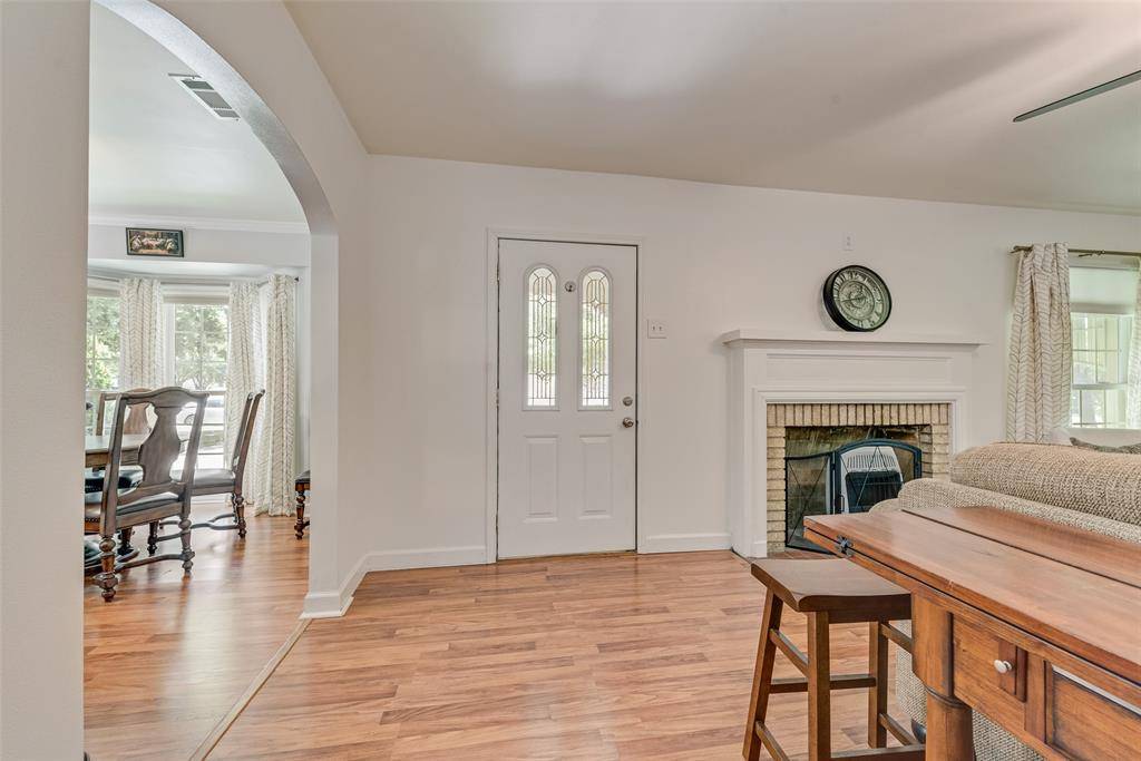 2630 Langdon Avenue, Dallas, TX 75235