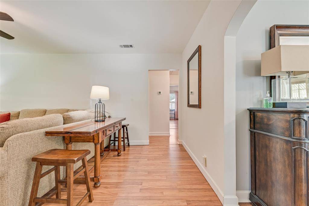 2630 Langdon Avenue, Dallas, TX 75235