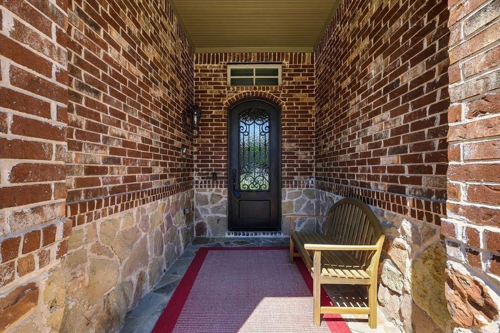 2809 Creekway Drive, Carrollton, TX 75010