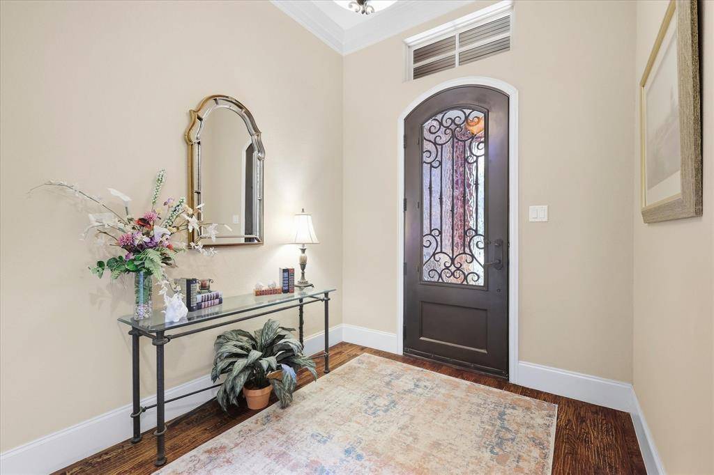 2809 Creekway Drive, Carrollton, TX 75010