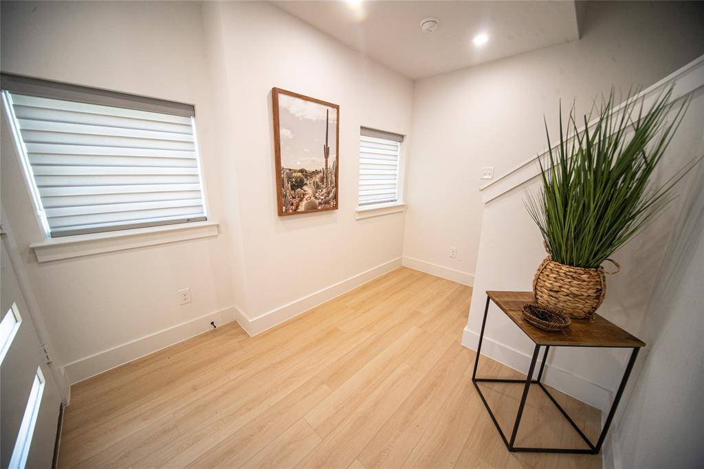 2804 Weisenberger Street #233, Fort Worth, TX 76107
