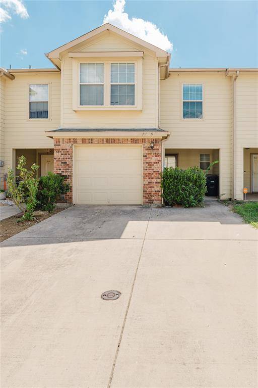 12604 Bay Avenue, Fort Worth, TX 76040