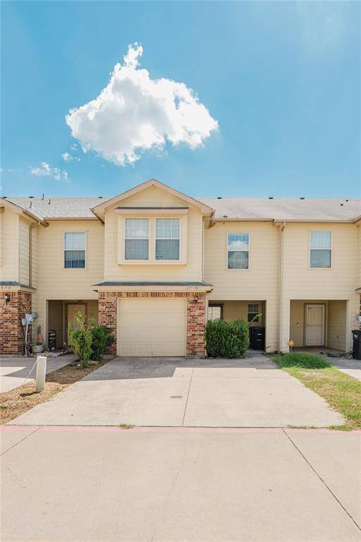 12604 Bay Avenue, Fort Worth, TX 76040