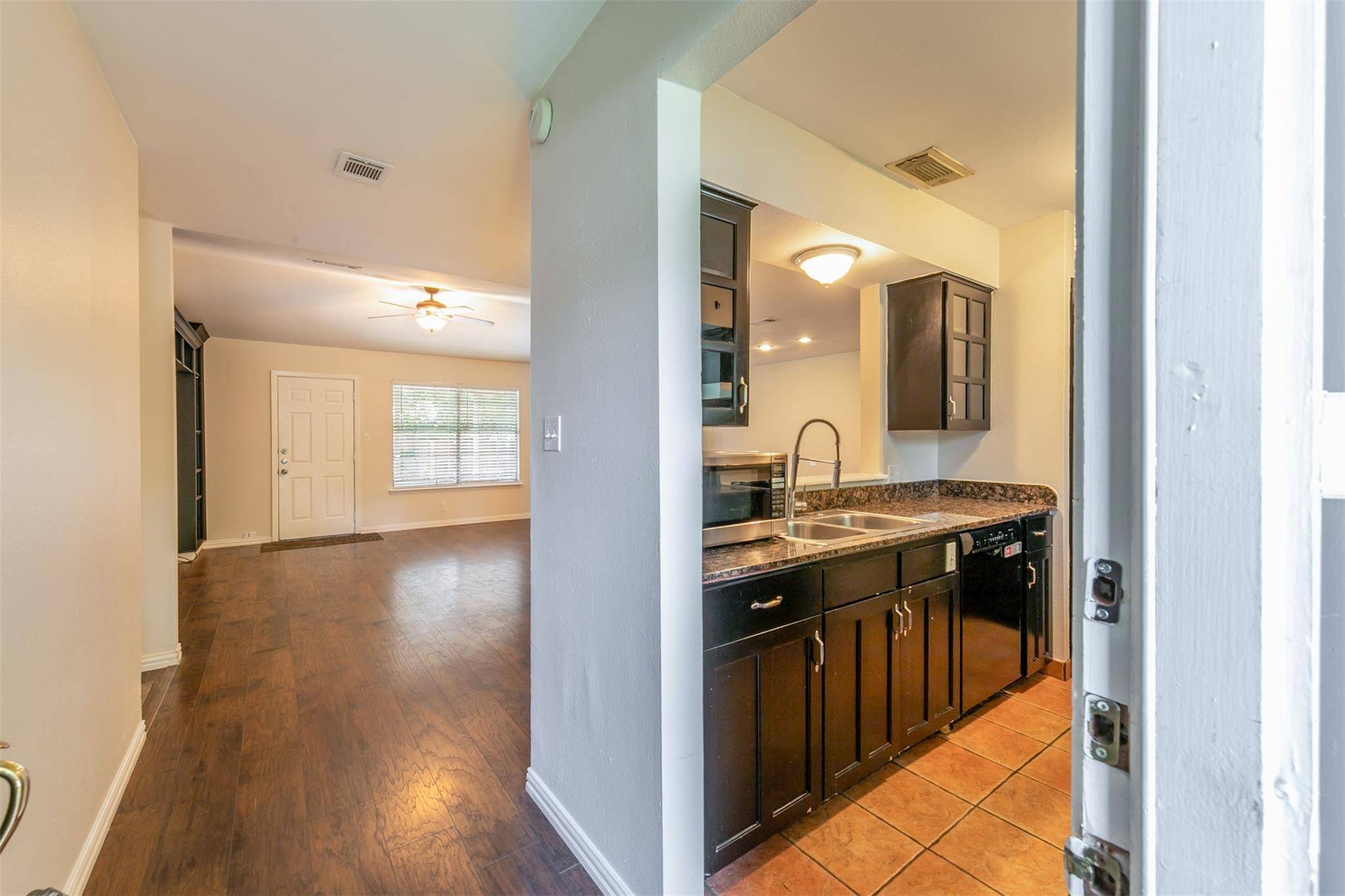 800 Easy Day CV, Austin, TX 78745