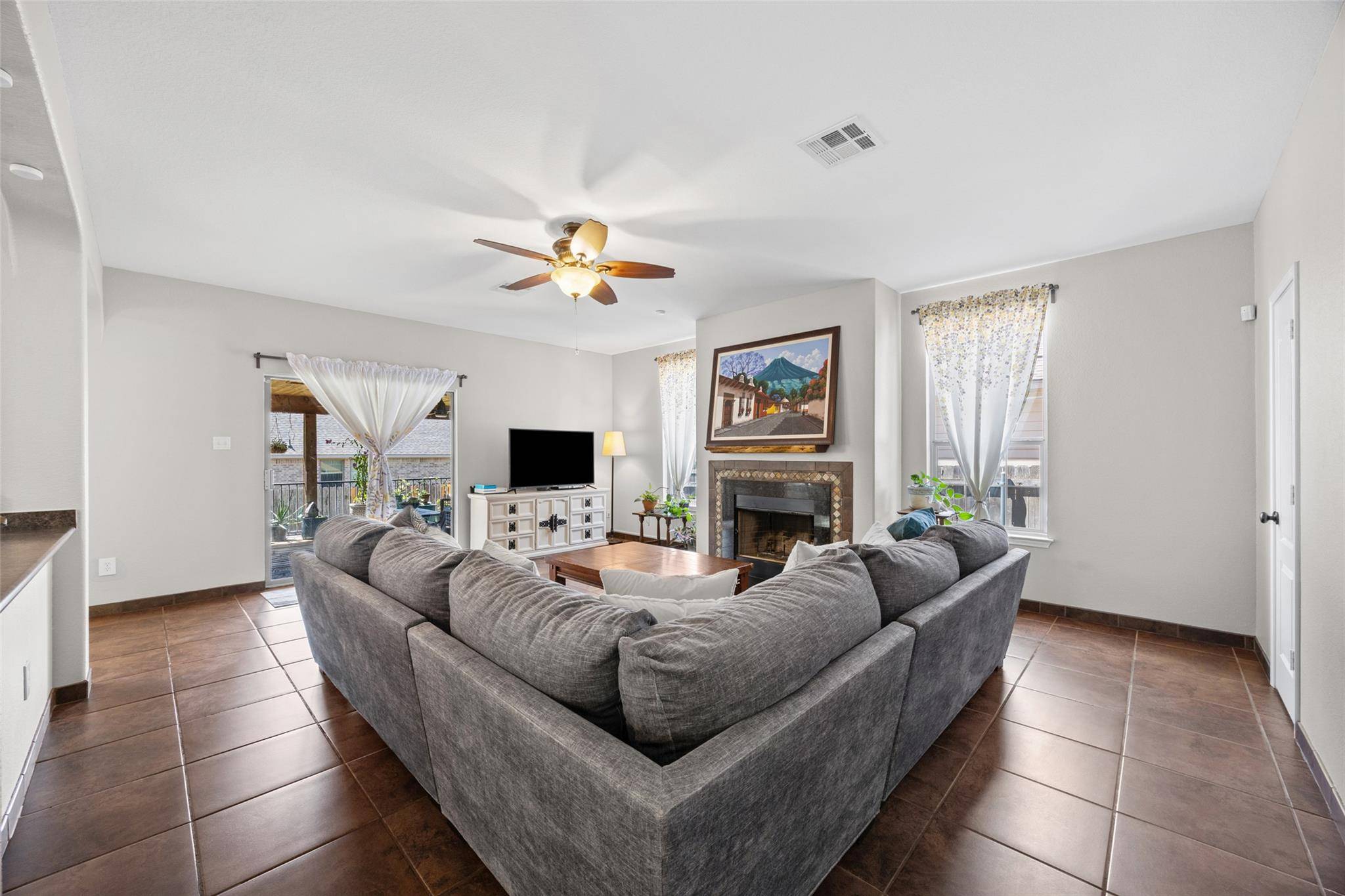 501 Wildwood DR, Georgetown, TX 78633