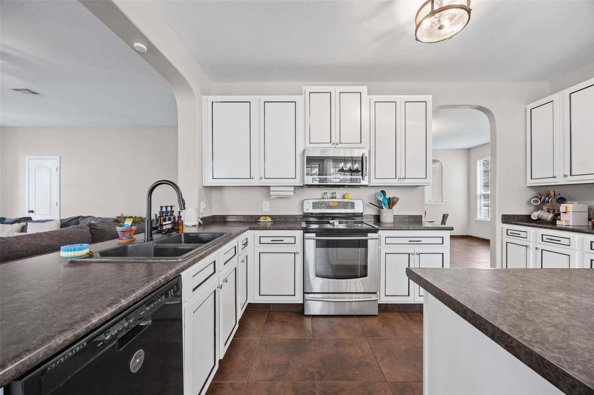 501 Wildwood DR, Georgetown, TX 78633