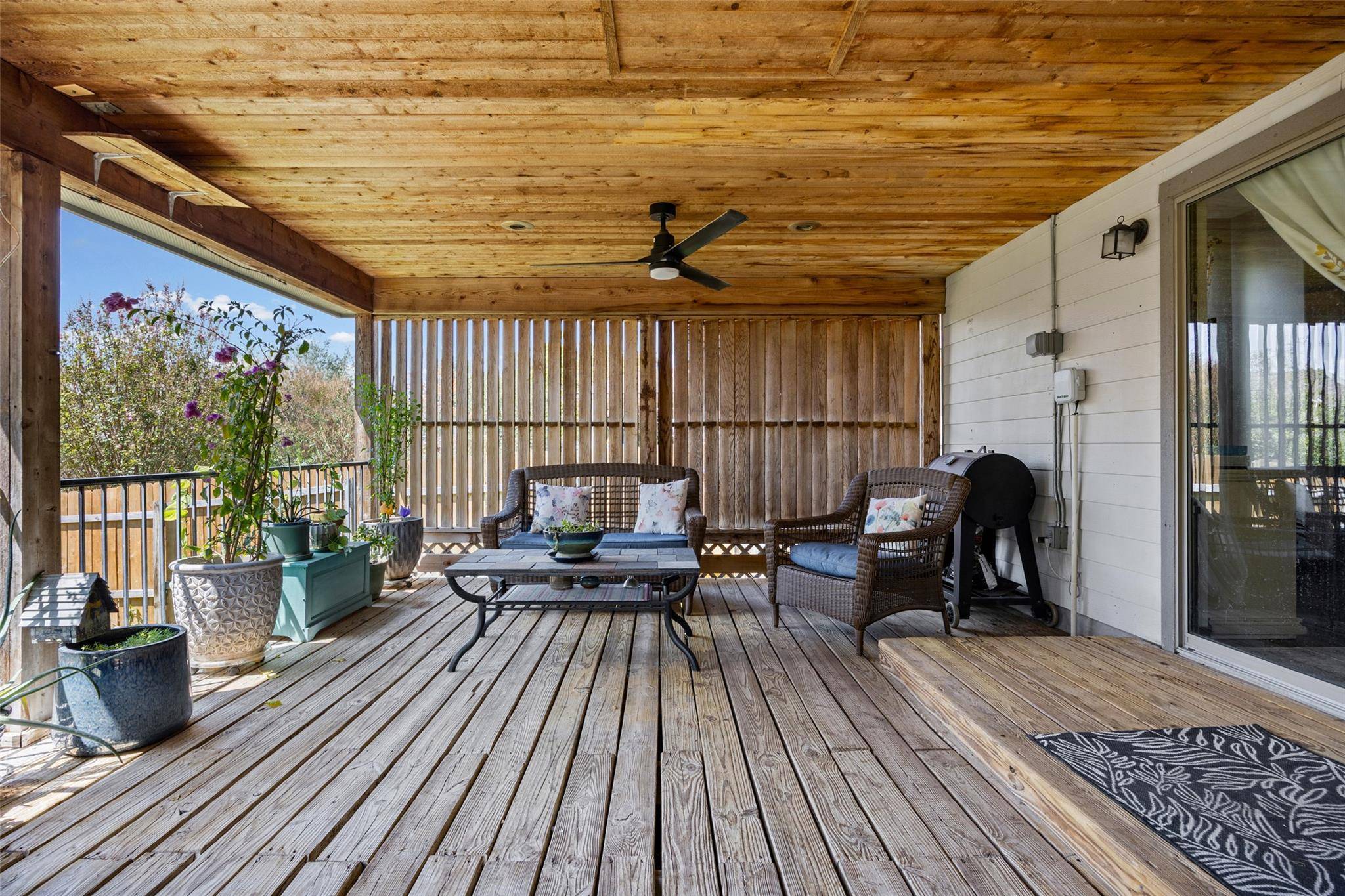 501 Wildwood DR, Georgetown, TX 78633