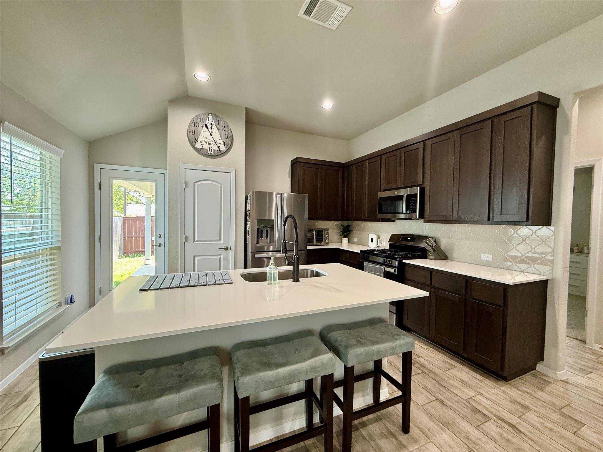 144 Riverhill DR, Georgetown, TX 78628