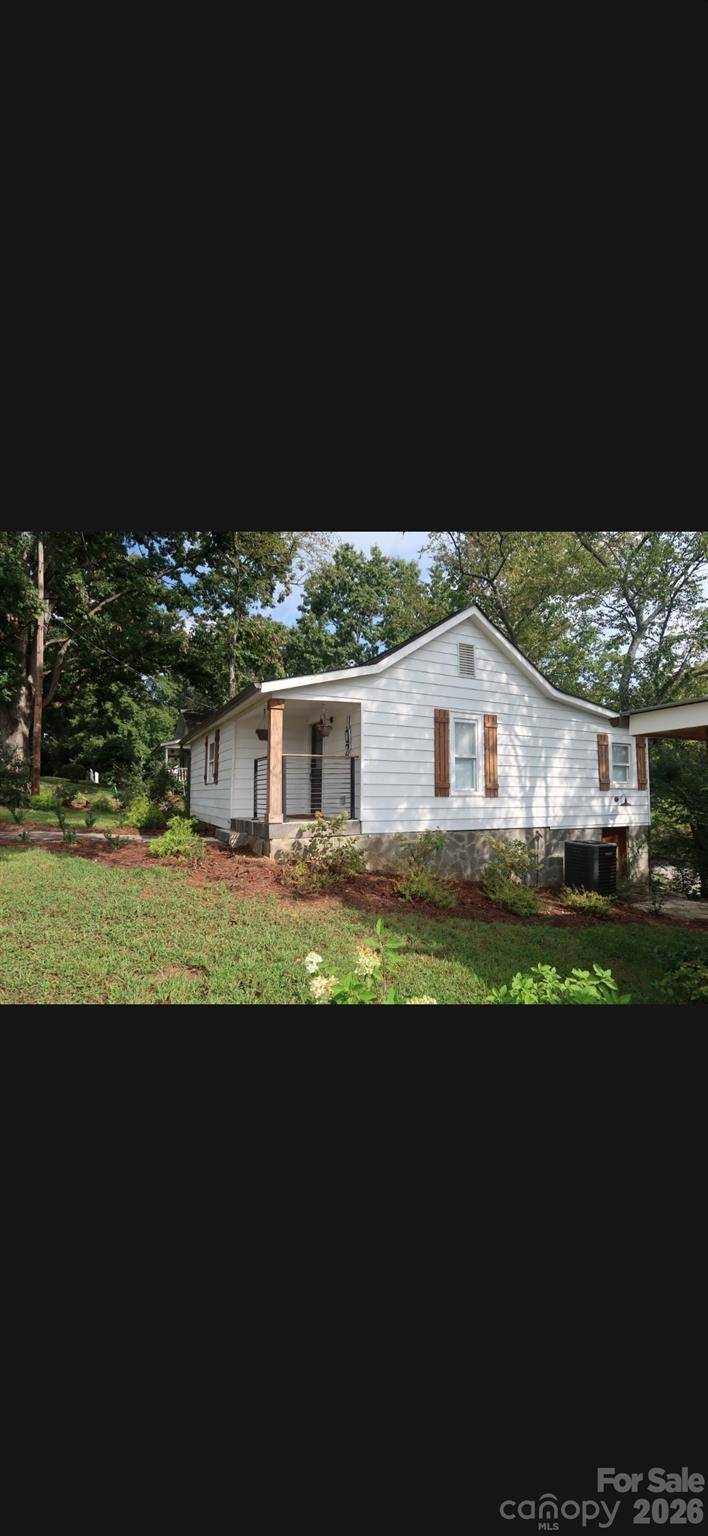 102 Reynolds RD, North Wilkesboro, NC 28659