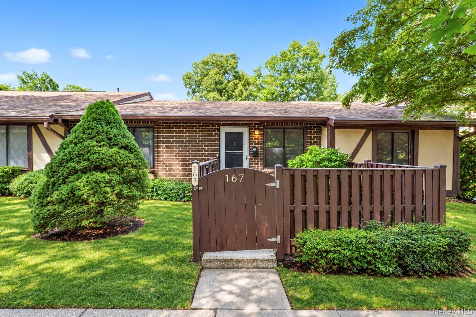 167 Cambridge DR, Port Jefferson, NY 11776