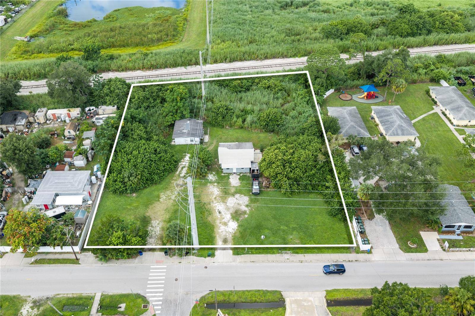 2305 MANGO AVE, Sarasota, FL 34234