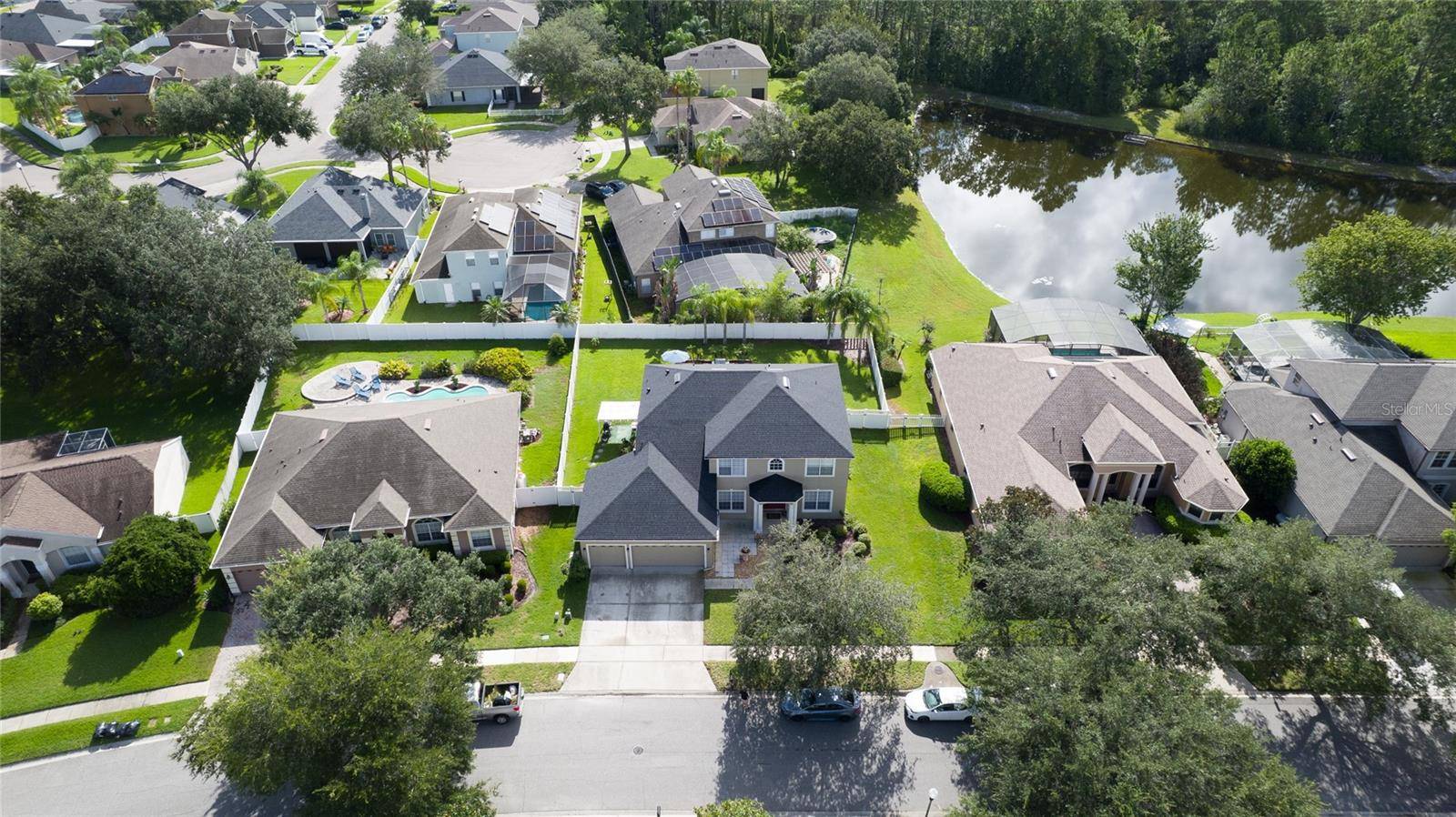 2122 CASCADES COVE DR, Orlando, FL 32820